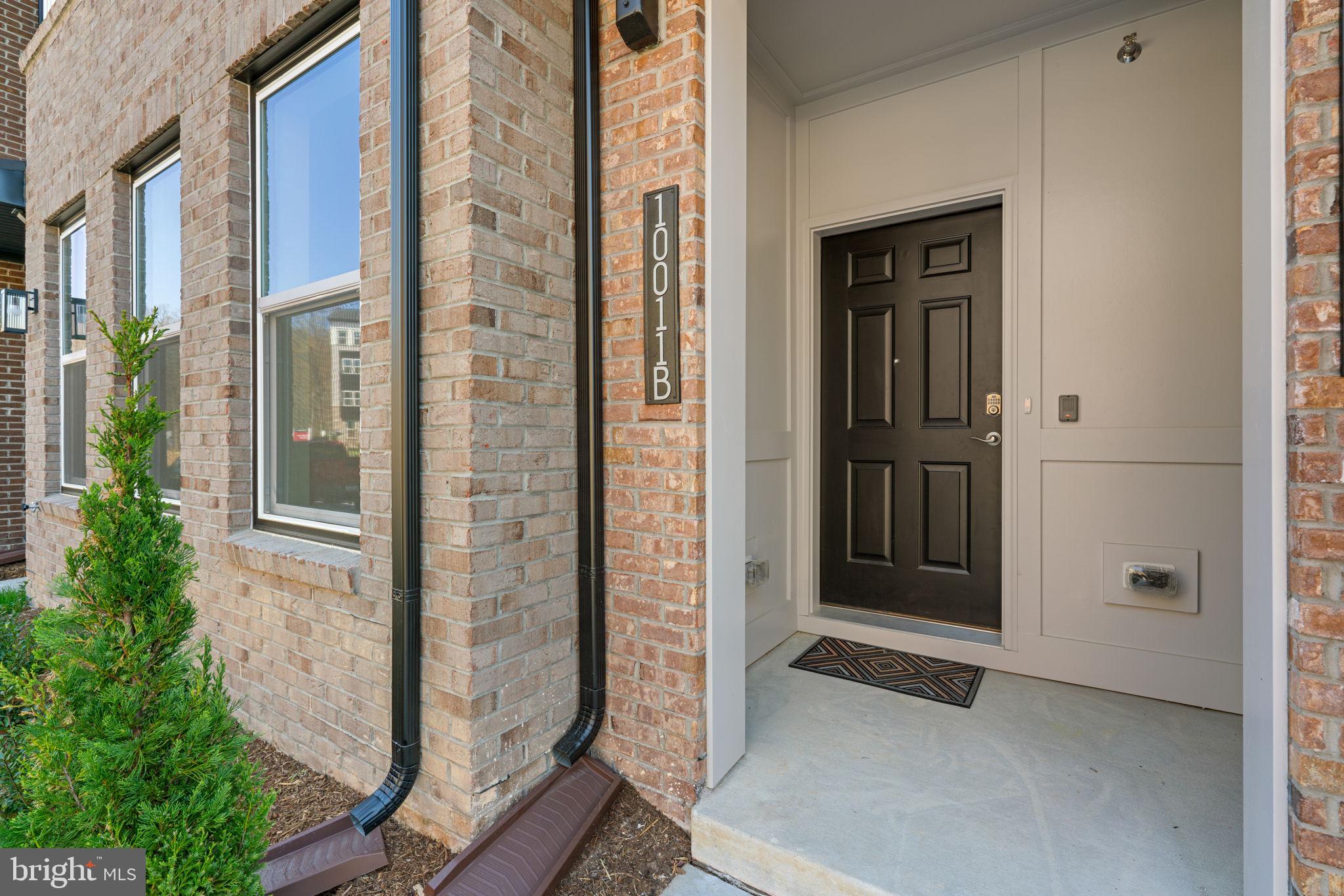 PADDOCK POINTE - Residential Lease