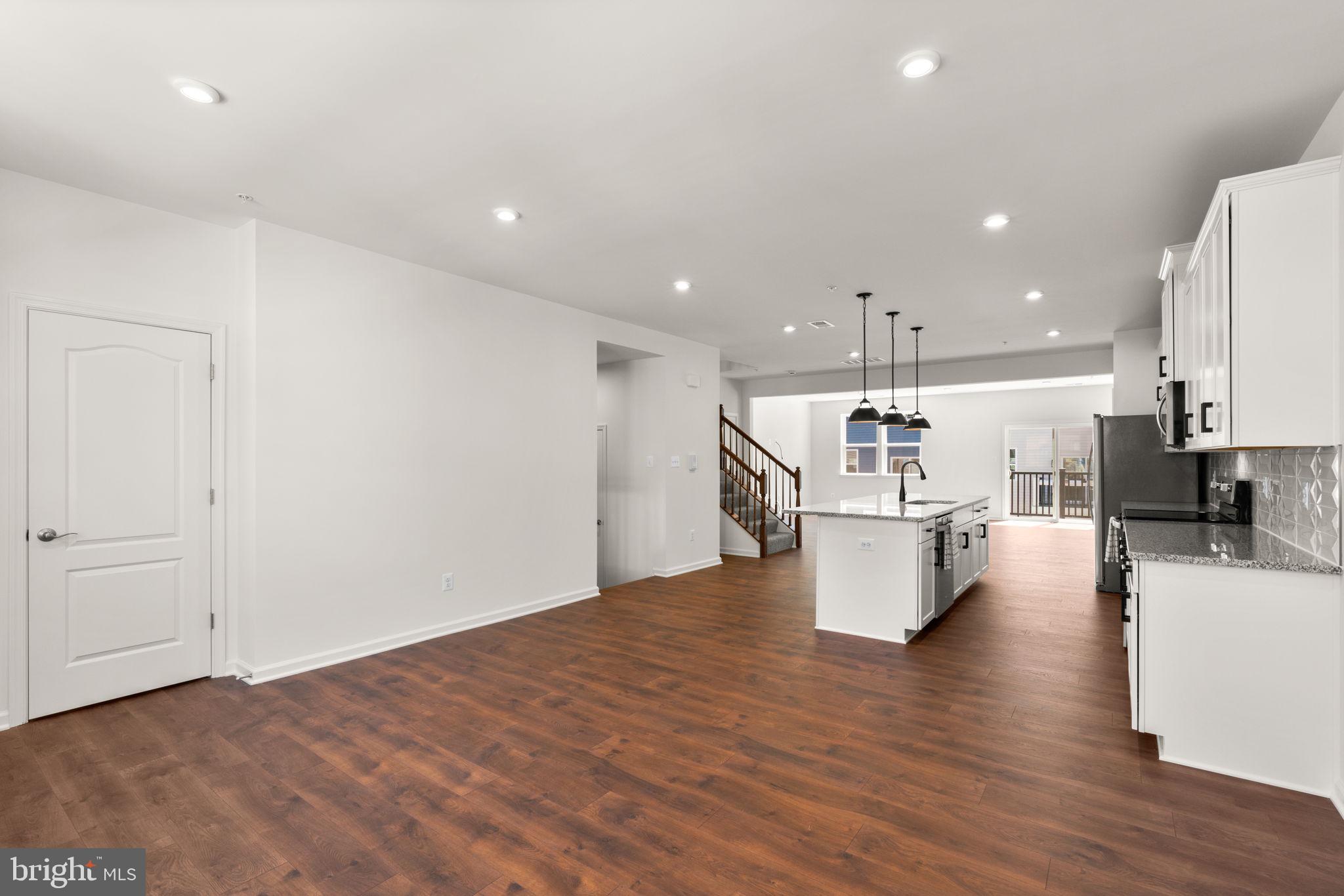 PADDOCK POINTE - Residential Lease