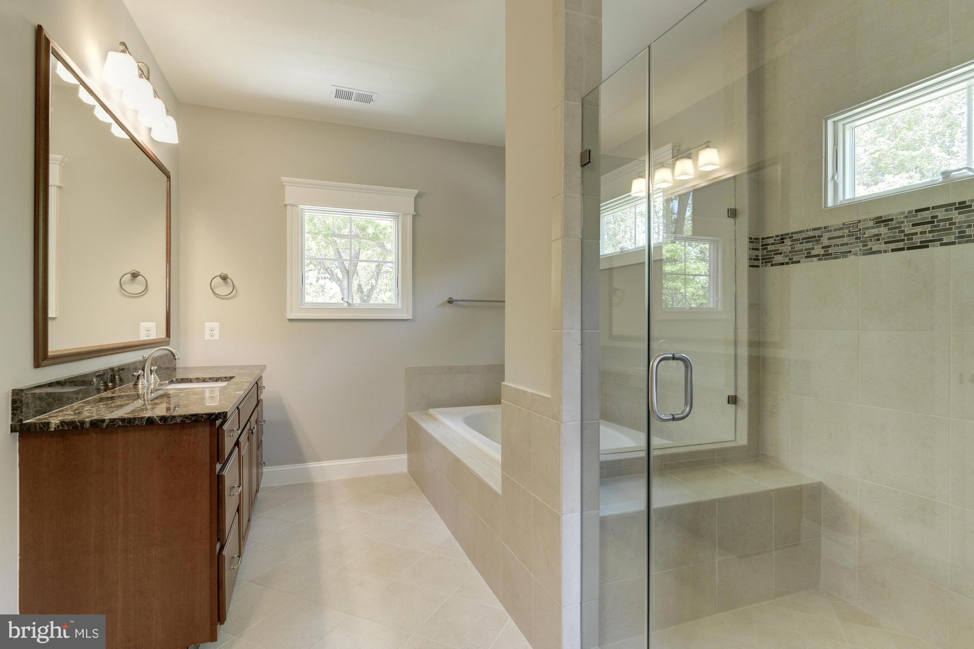 KINGCREST - Residential