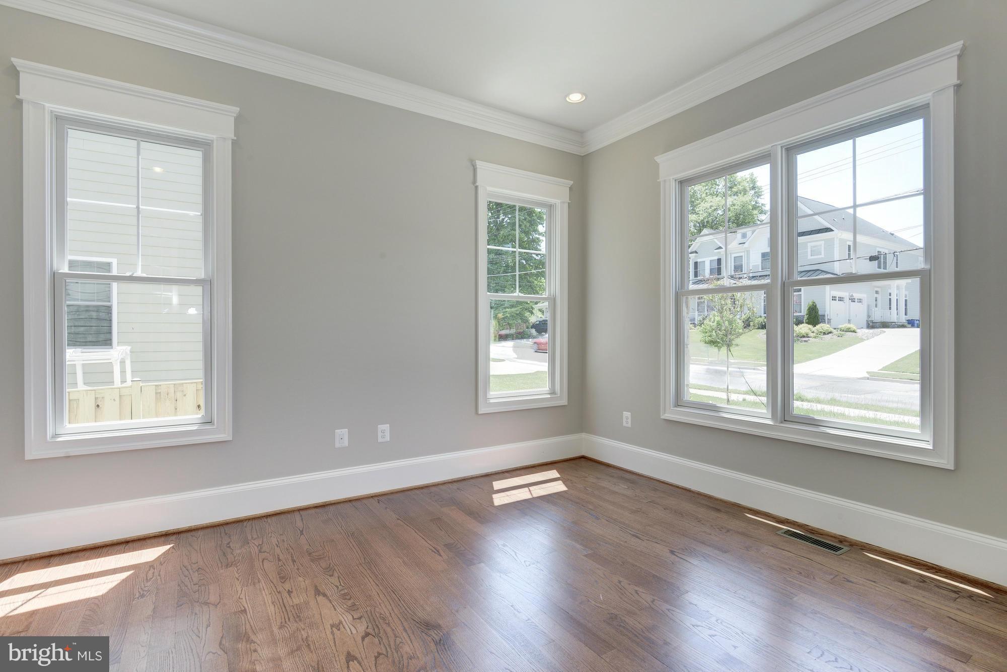 KINGCREST - Residential