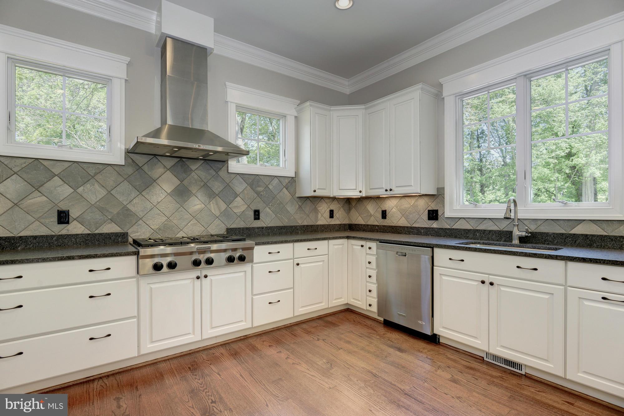 KINGCREST - Residential