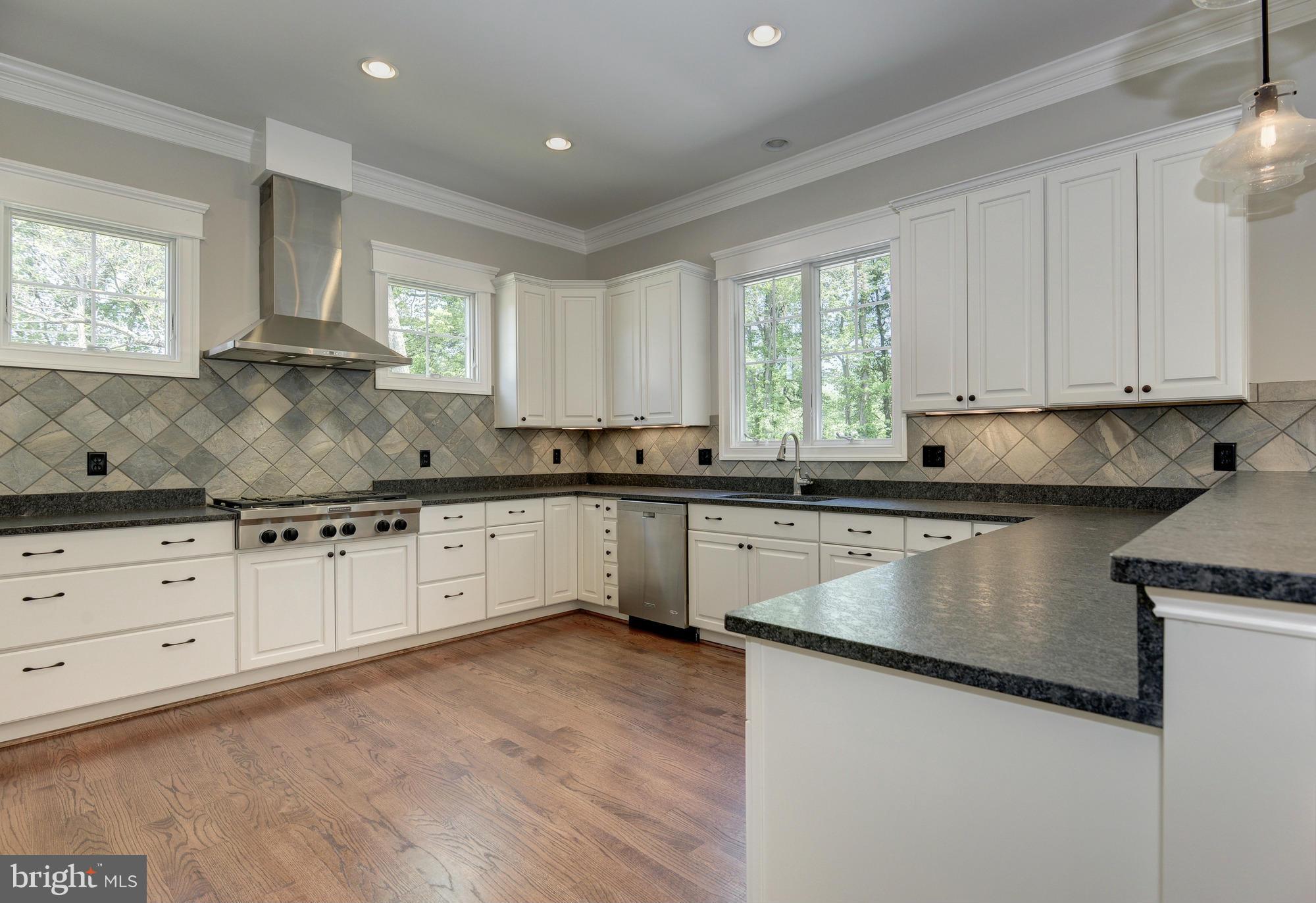 KINGCREST - Residential