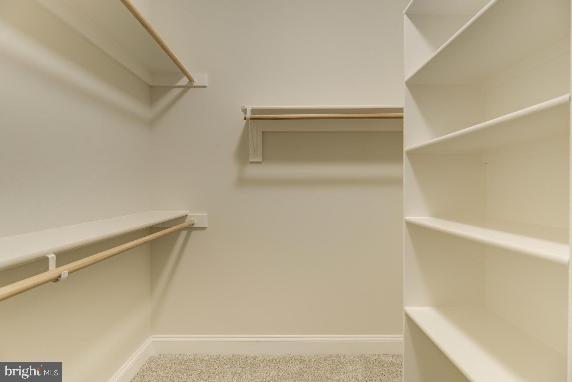 KINGCREST - Residential