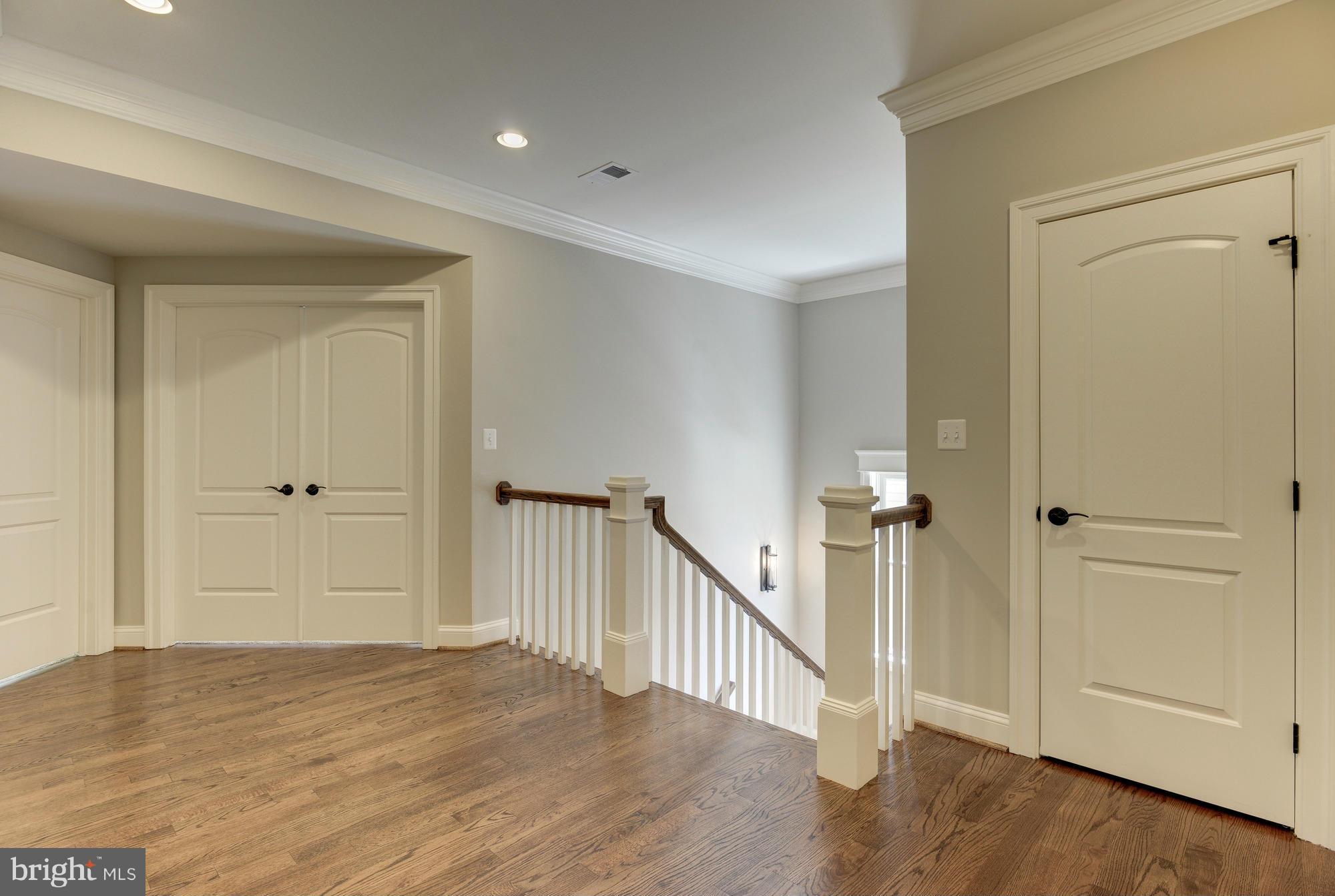 KINGCREST - Residential