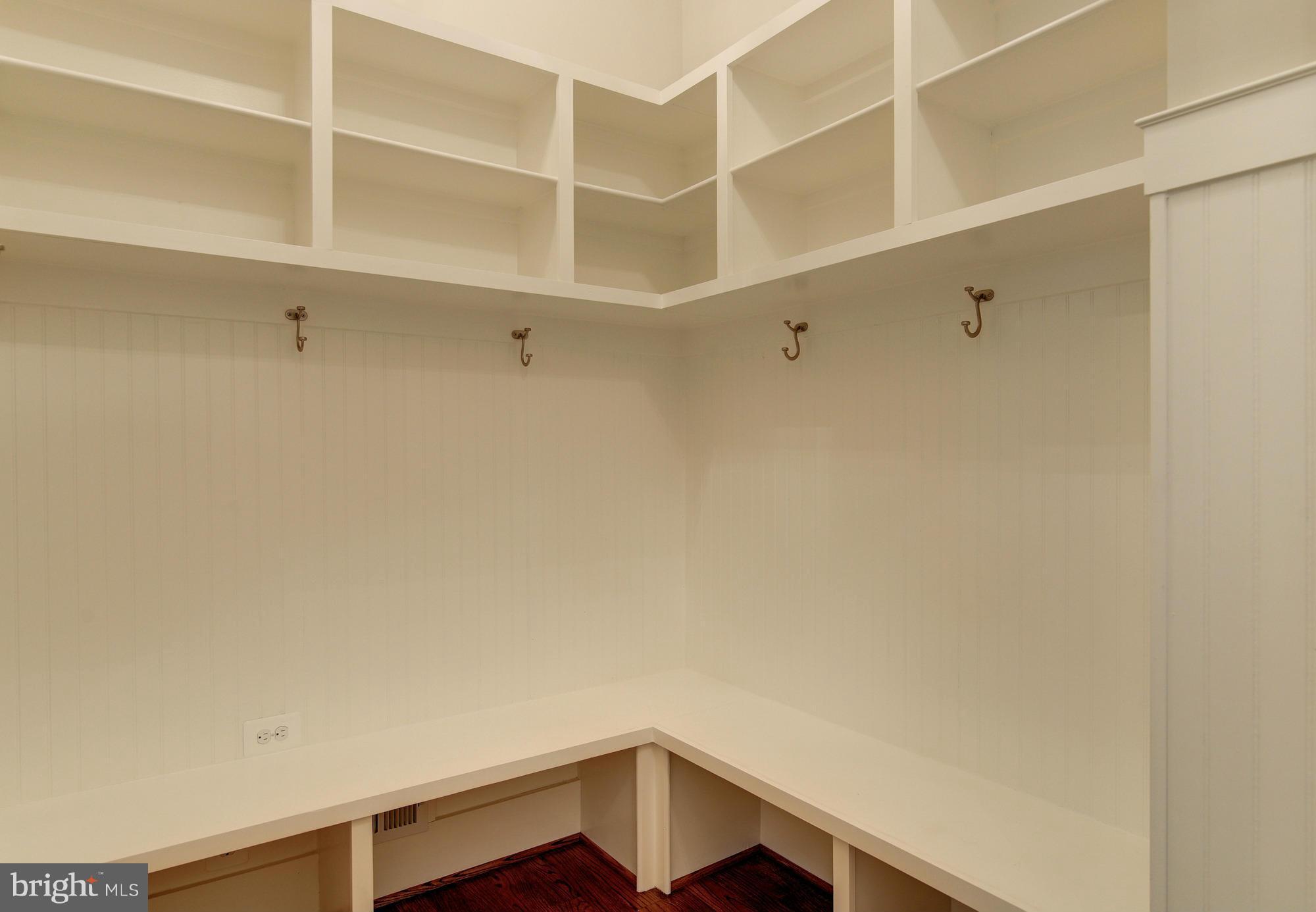 KINGCREST - Residential