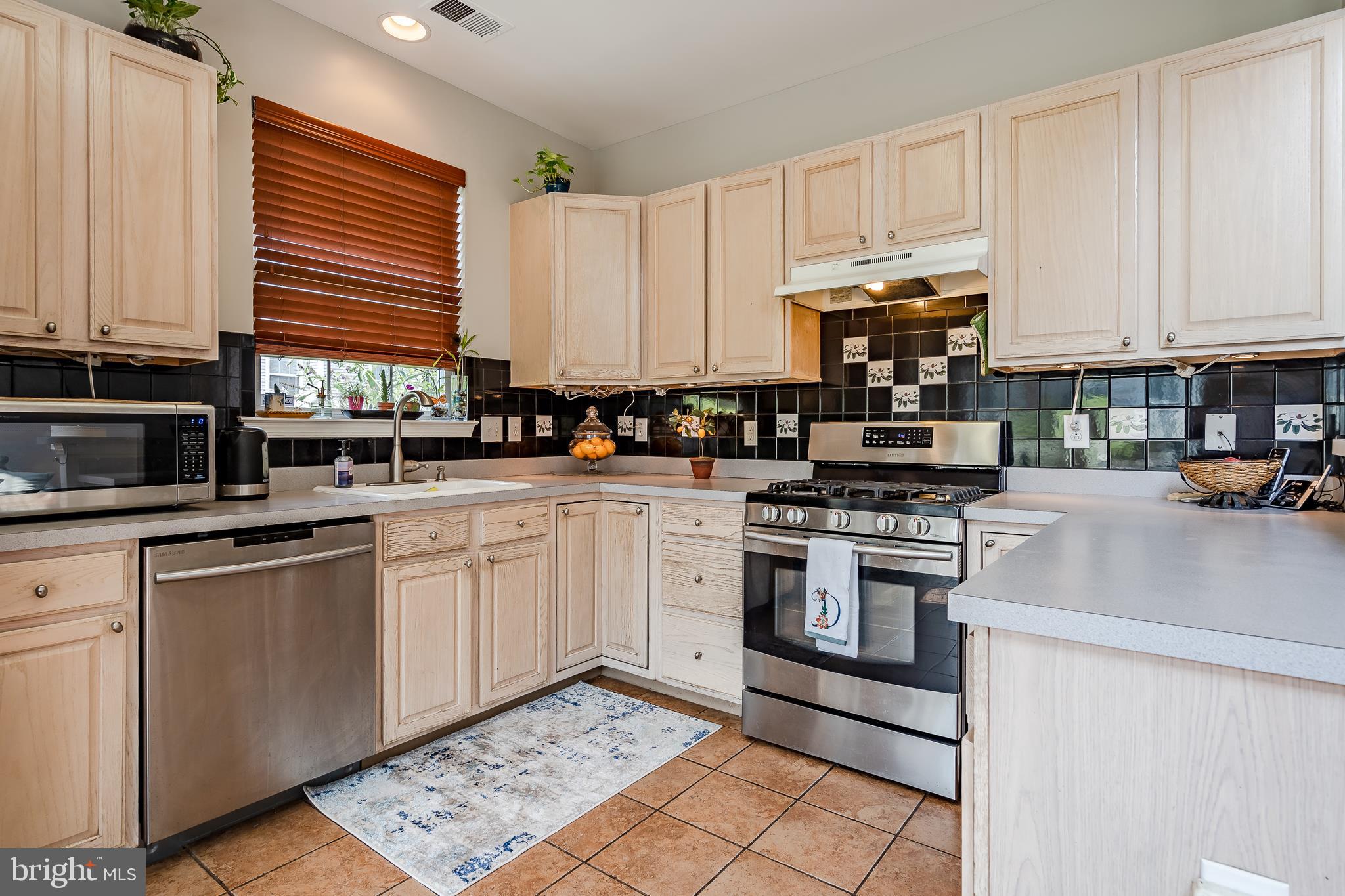 BRANDYWINE @ THORN - Residential