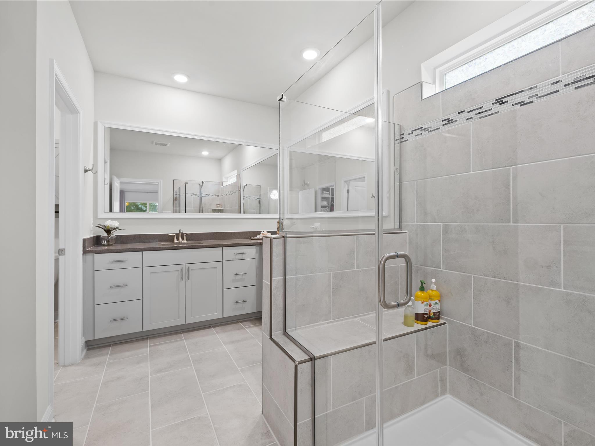 PLANTATION LAKES - Residential