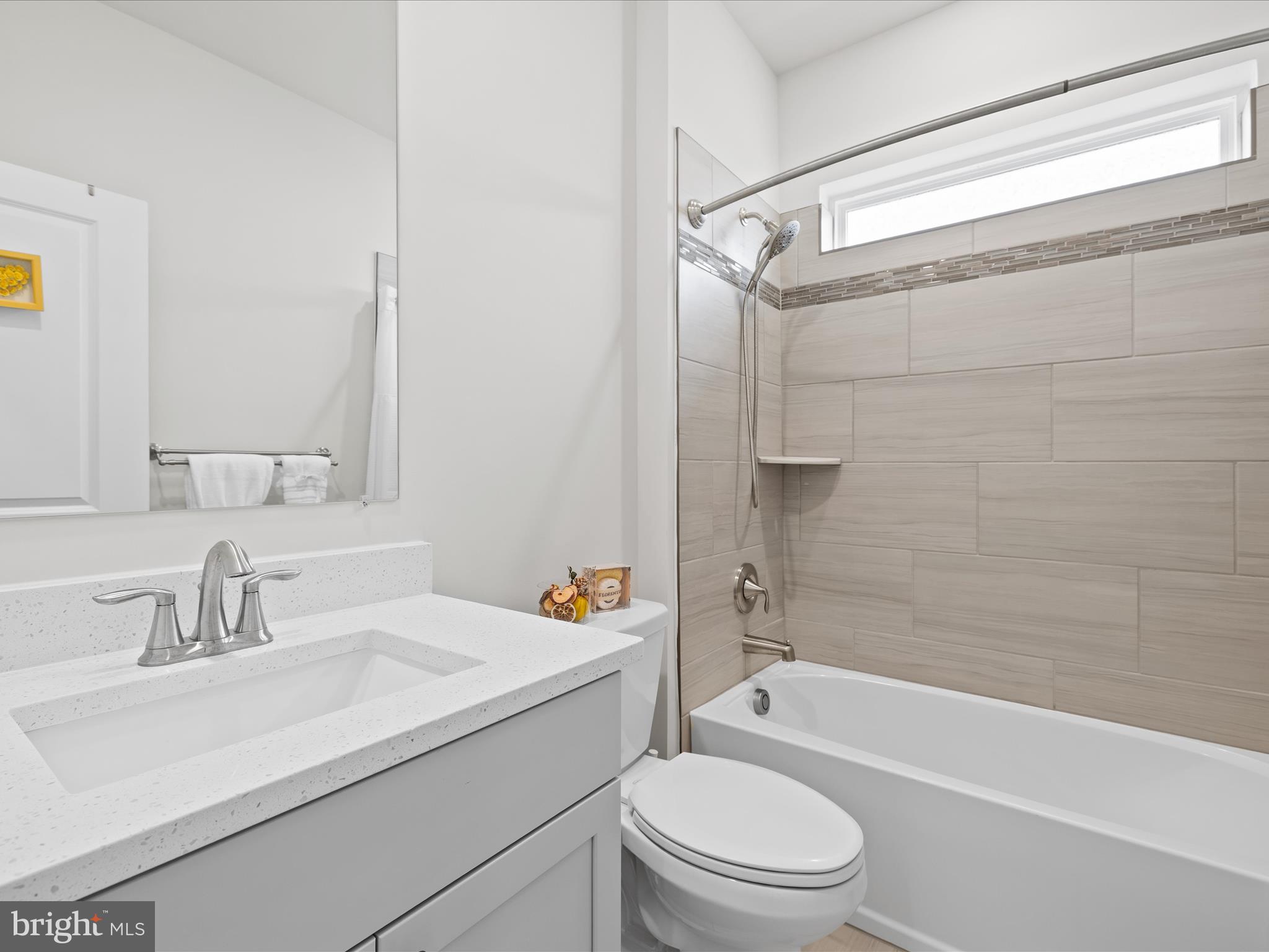 PLANTATION LAKES - Residential