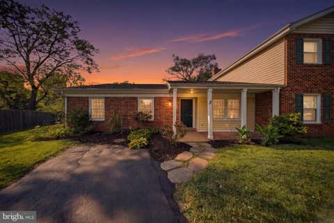 Photo of 413 Harding Court, STERLING, VA 20164 (MLS # VALO2131924)