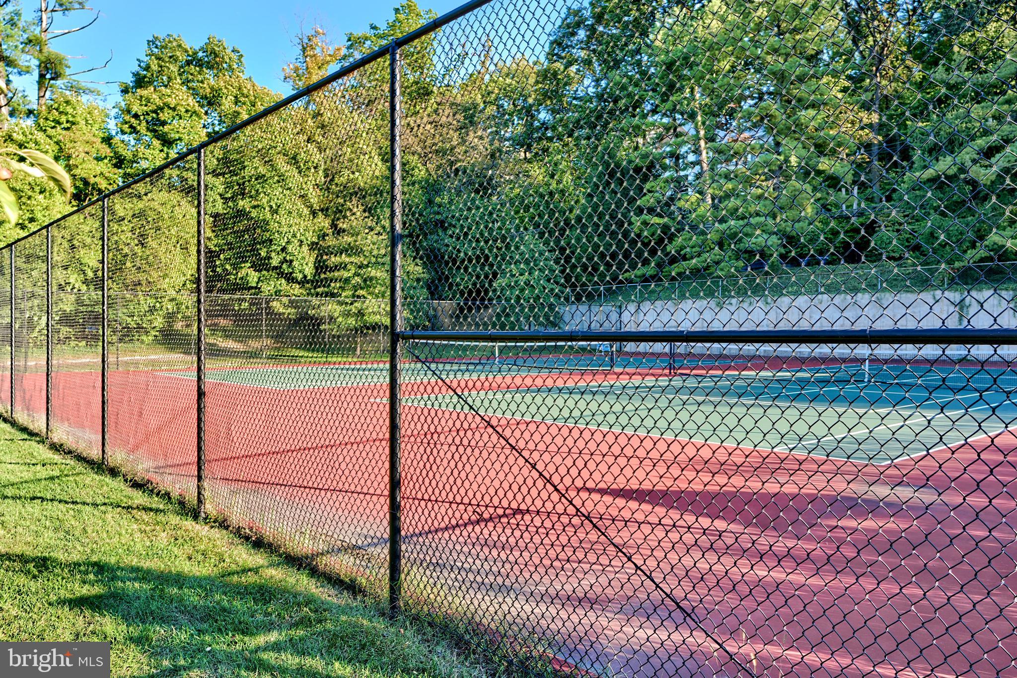 RUXTON CROSSING TOWNHSE - Residential