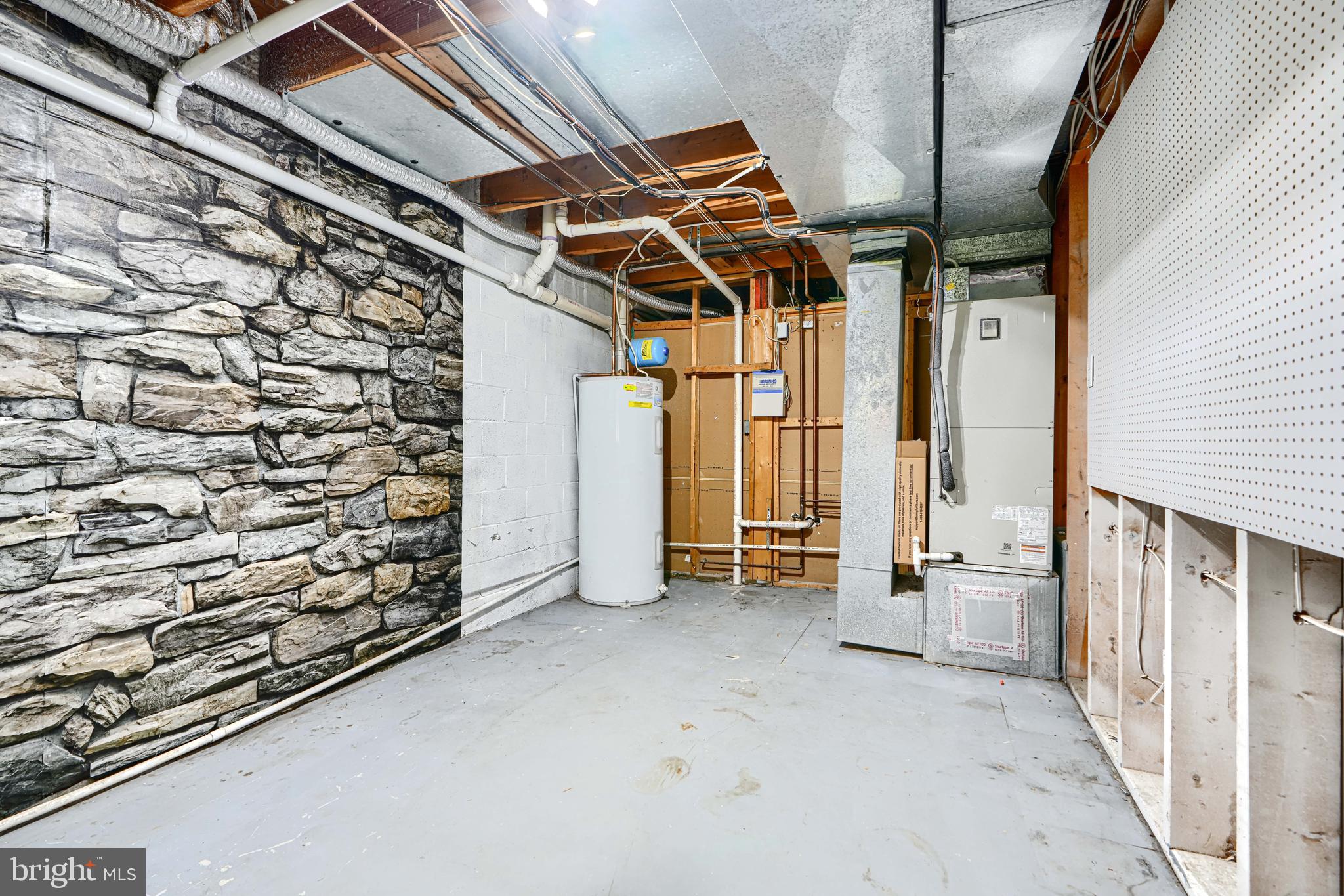 RUXTON CROSSING TOWNHSE - Residential