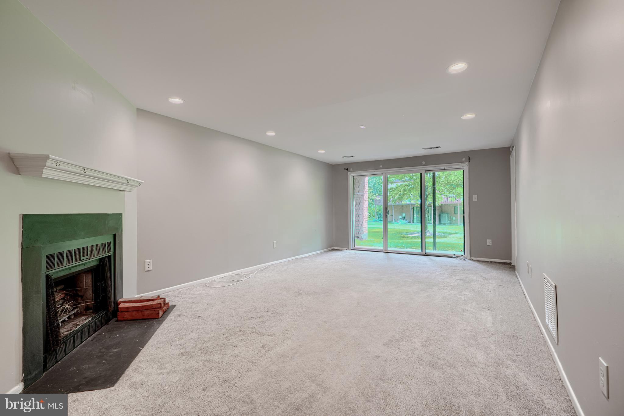 RUXTON CROSSING TOWNHSE - Residential