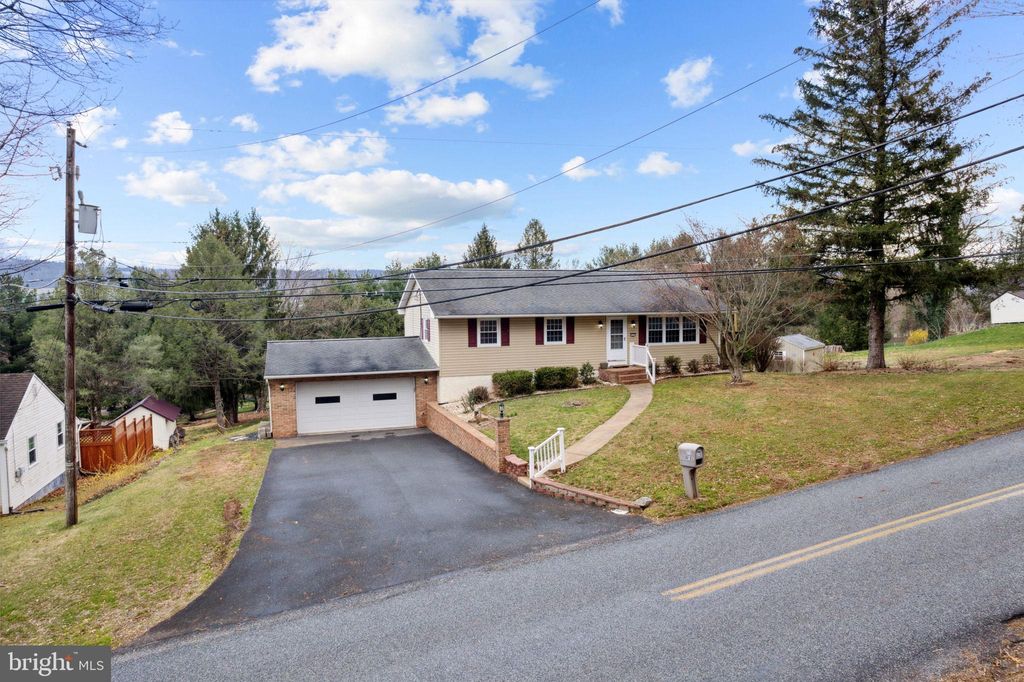 Photo of 570 Blue Lake Road, Denver, PA 17517 (MLS # PALA2048570)