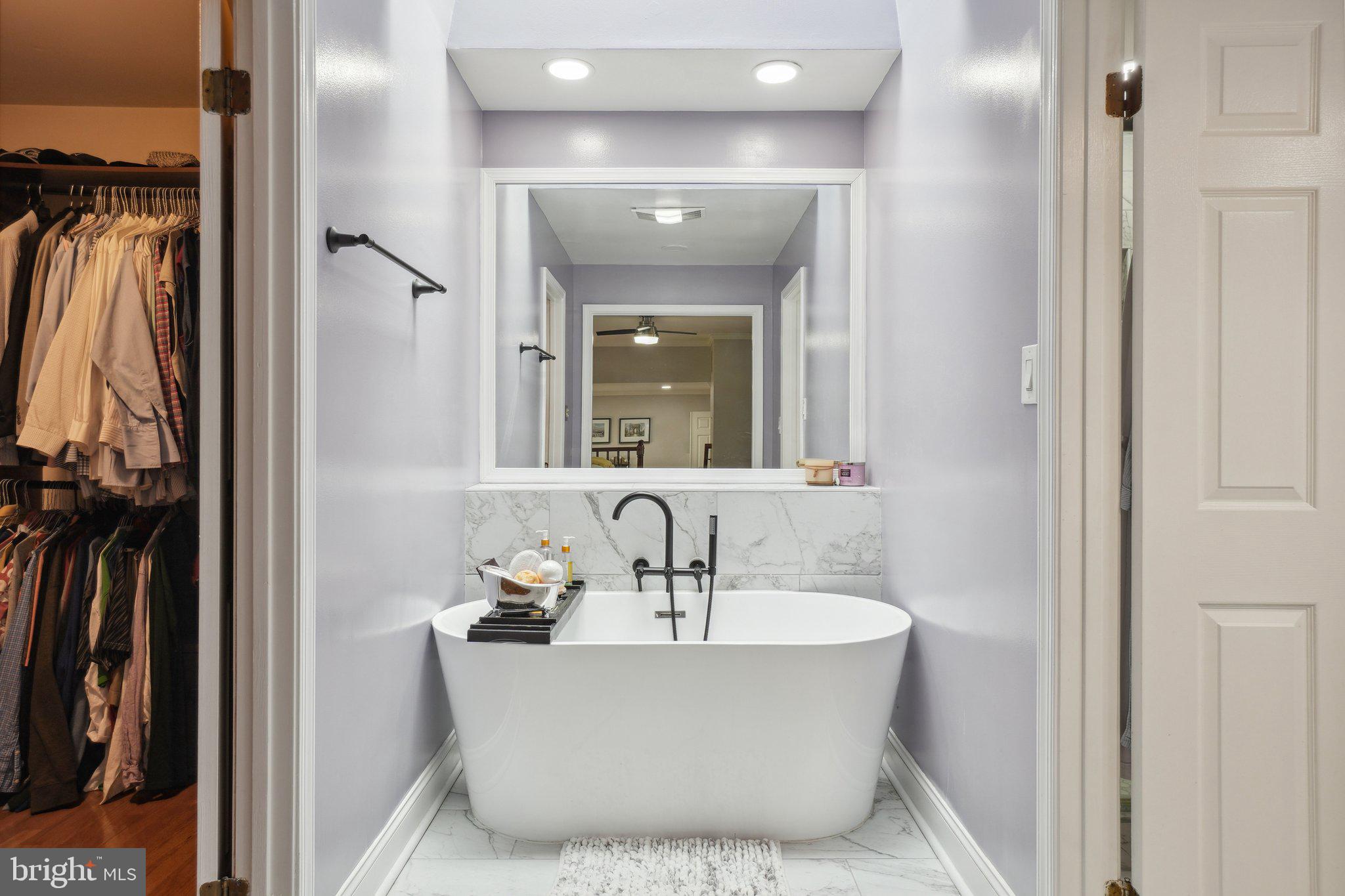 BATTERSEA ON THE BAY - Residential