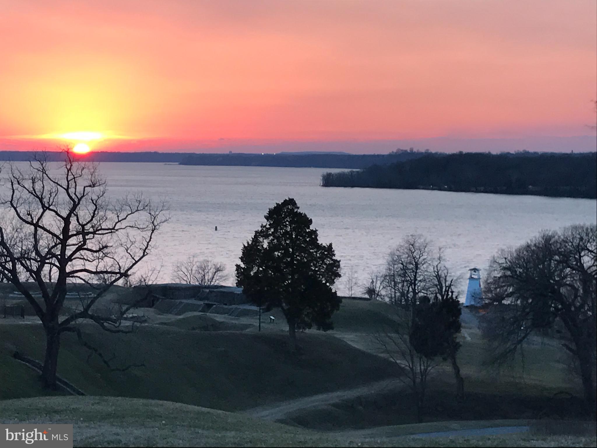 BATTERSEA ON THE BAY - Residential