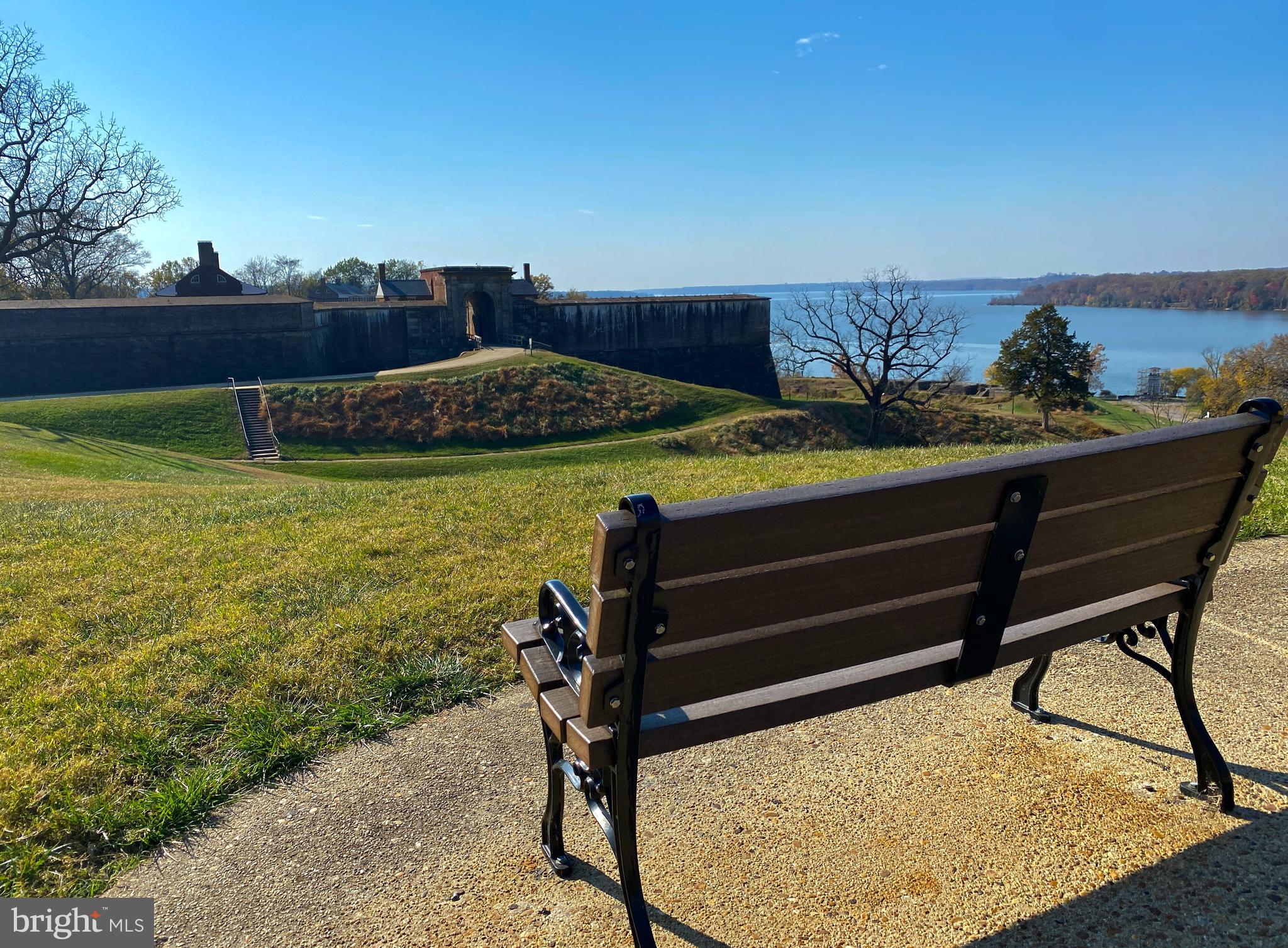 BATTERSEA ON THE BAY - Residential
