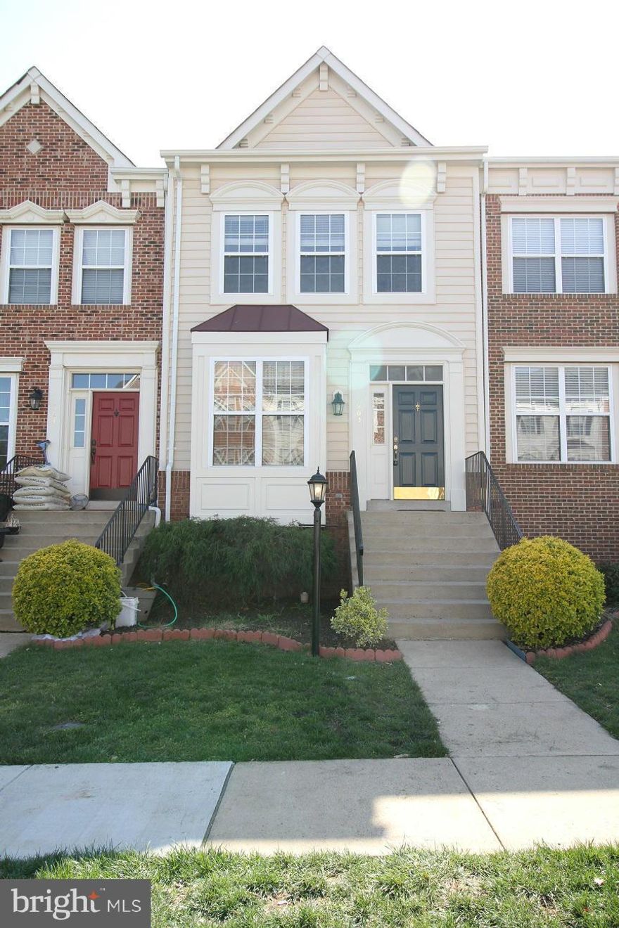 Brand new carpet entire house, brand new hardwood floor, brand new SS appliances, granite counter top, fresh paint inside and out ... ... too many to list, No details left behind. Convenient location. 3 full baths & fully finished daylight basement. Spacious bedrooms. Fully finished daylight walk out basement. Vacant, sign on property. Just go! Park at front.