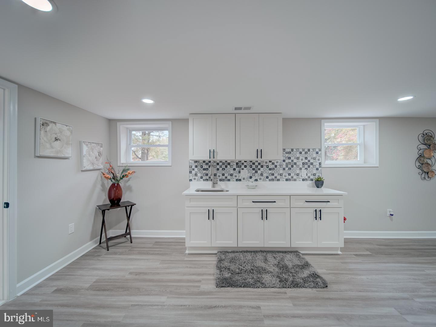 THOMSON ESTATES - Residential