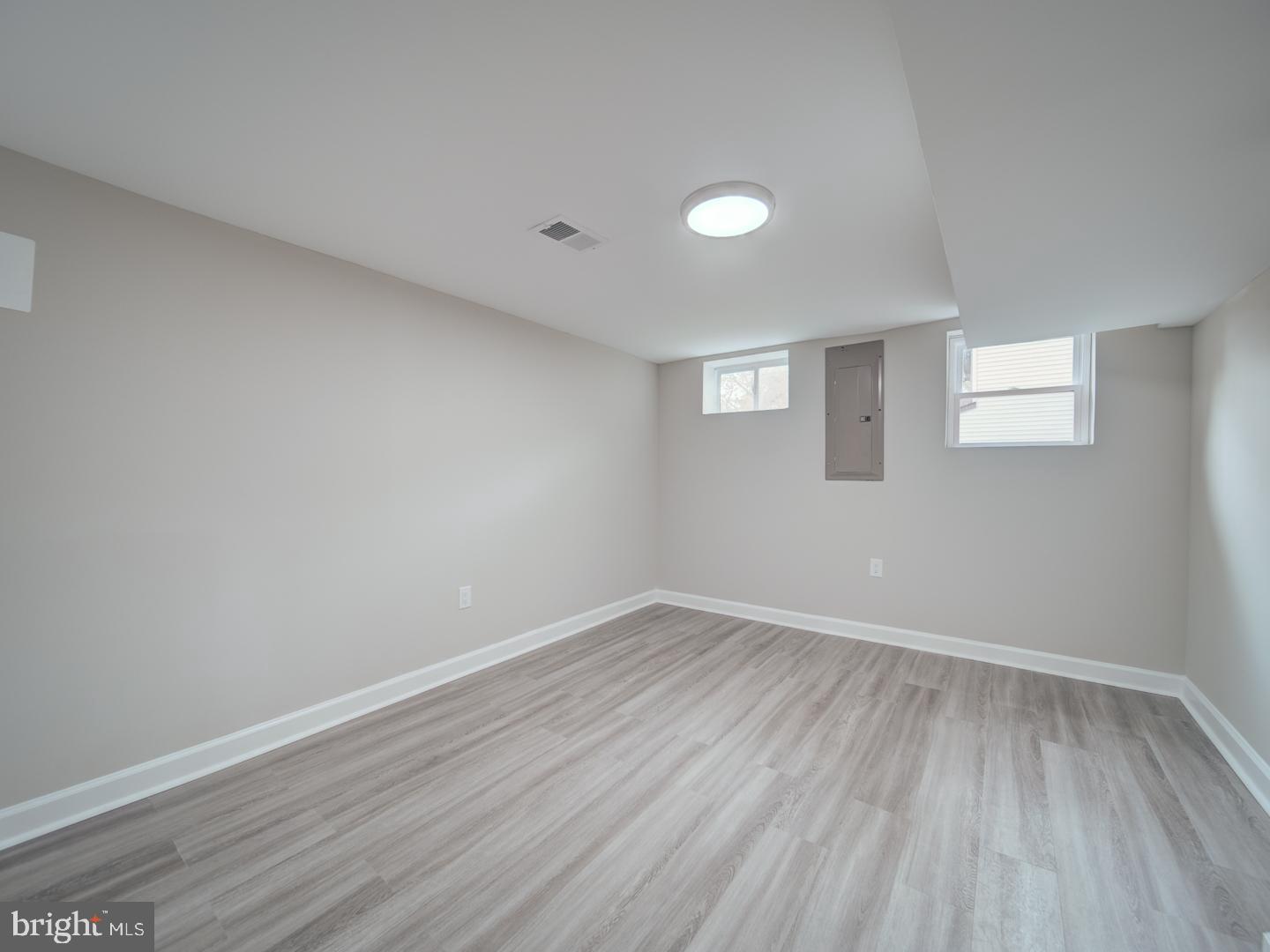 THOMSON ESTATES - Residential