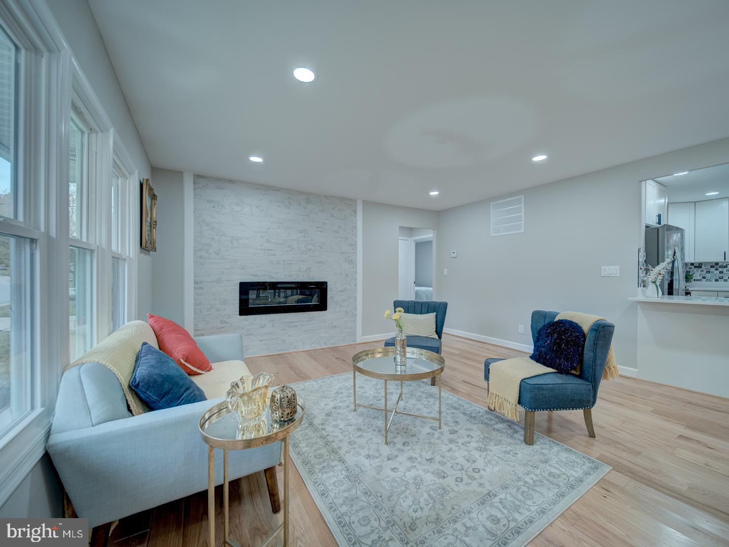 THOMSON ESTATES - Residential