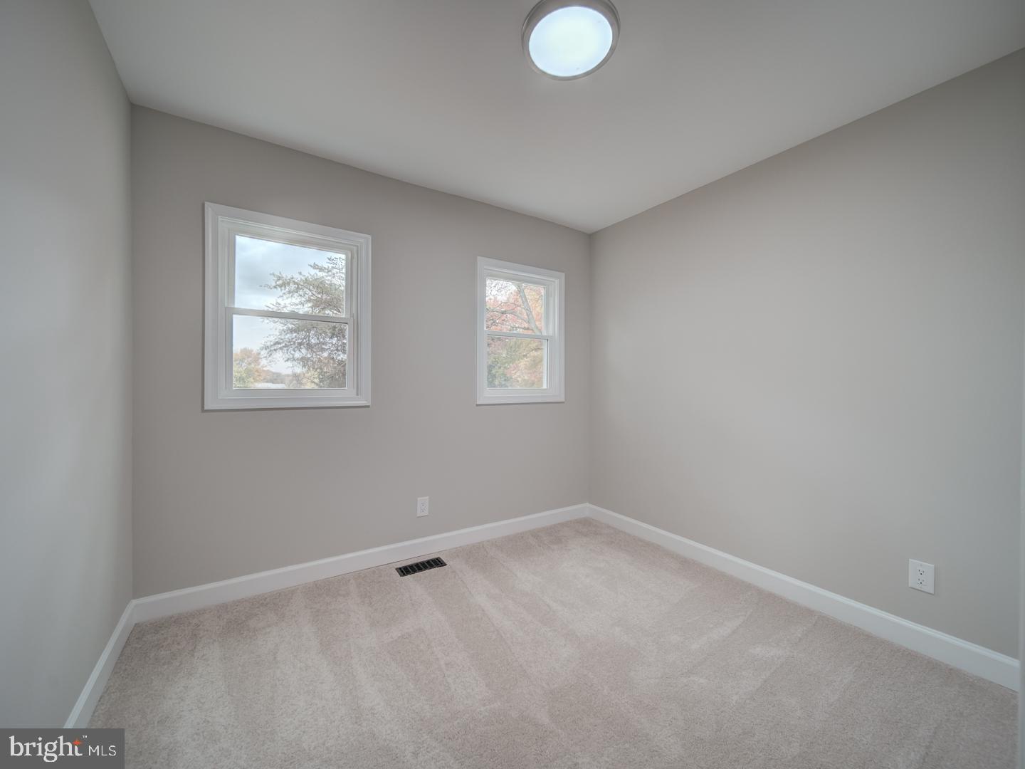 THOMSON ESTATES - Residential