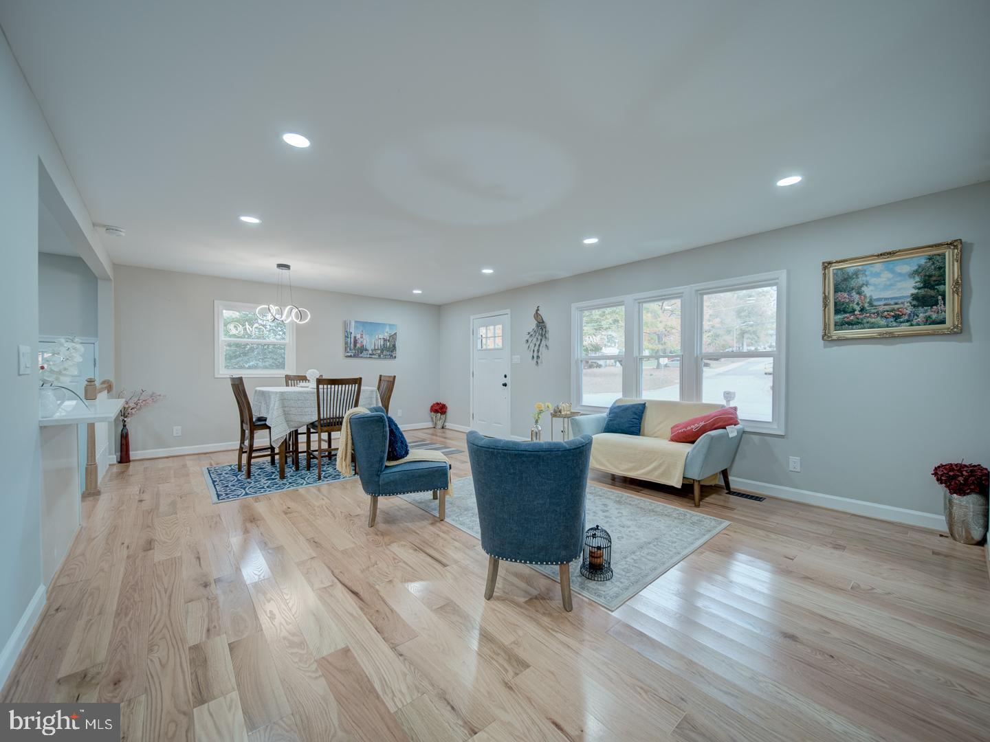 THOMSON ESTATES - Residential