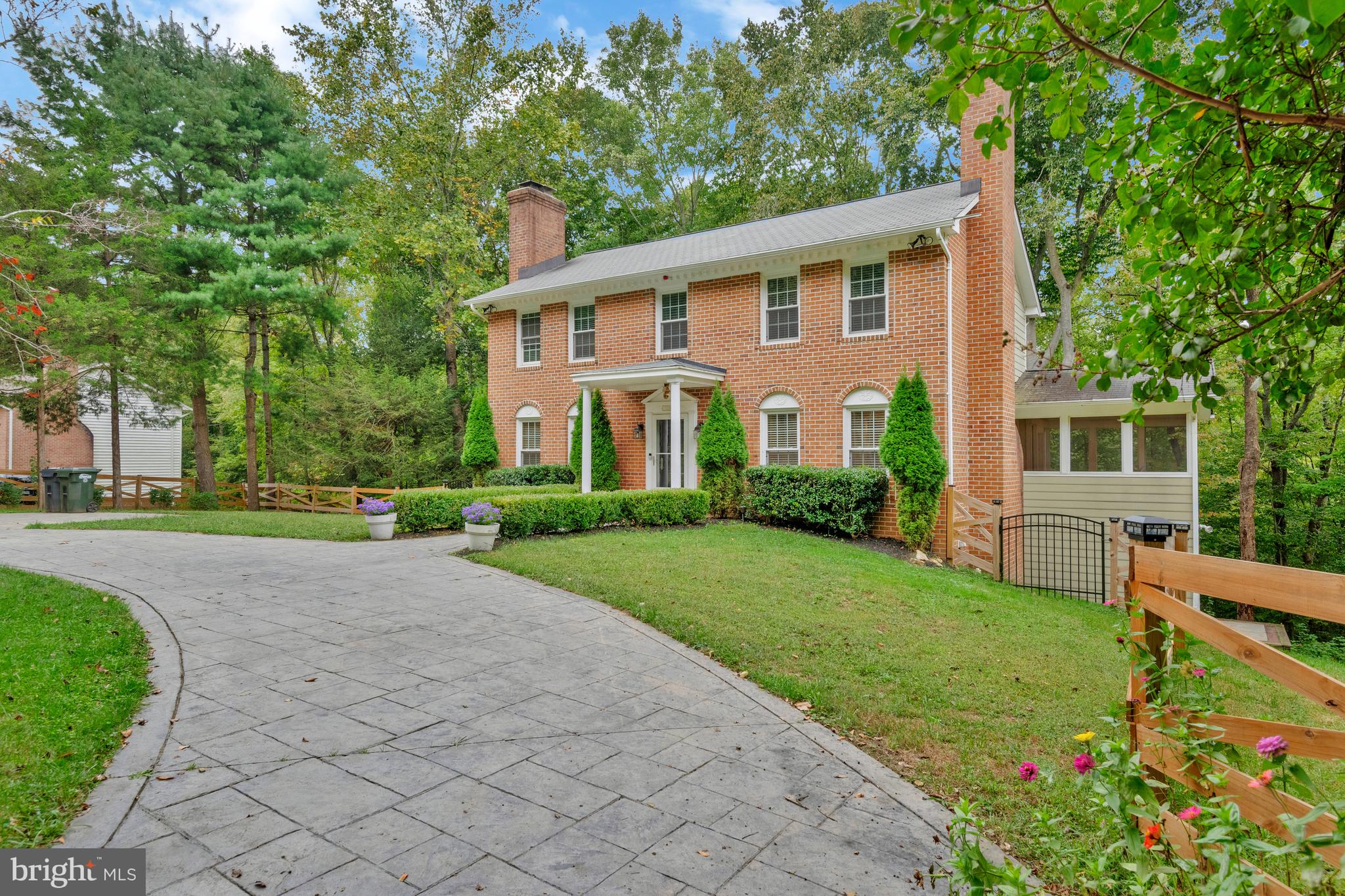 OCCOQUAN OAKS - Residential