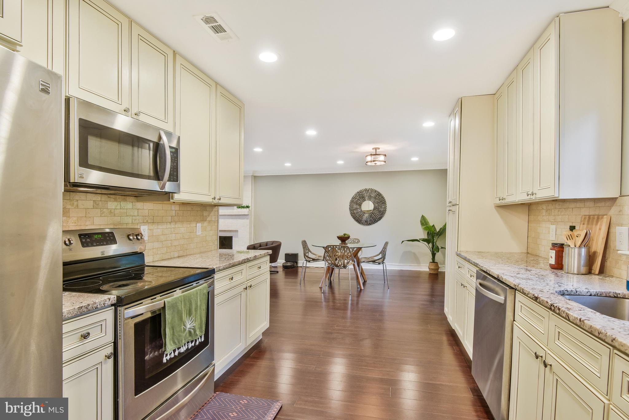 OCCOQUAN OAKS - Residential