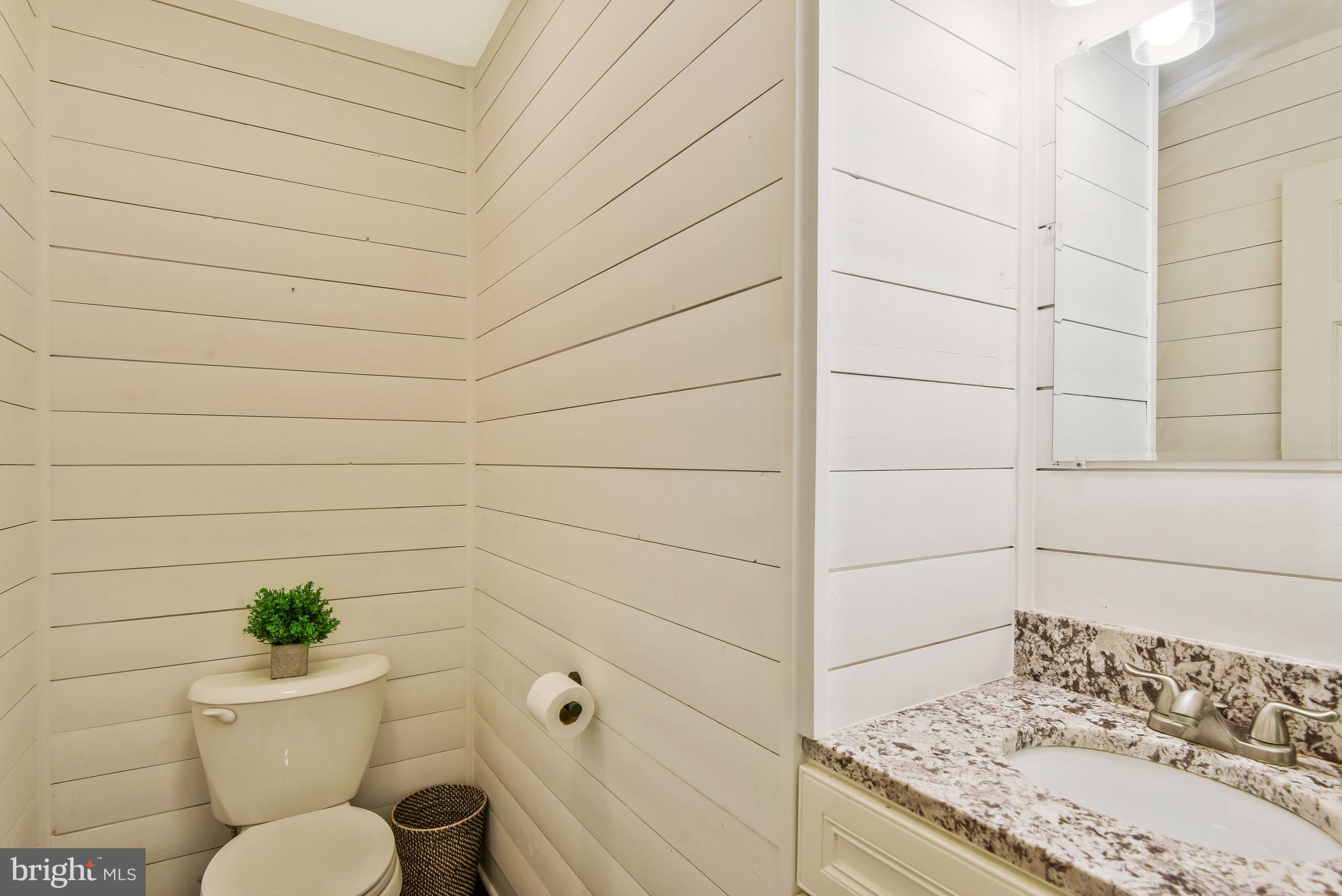 OCCOQUAN OAKS - Residential