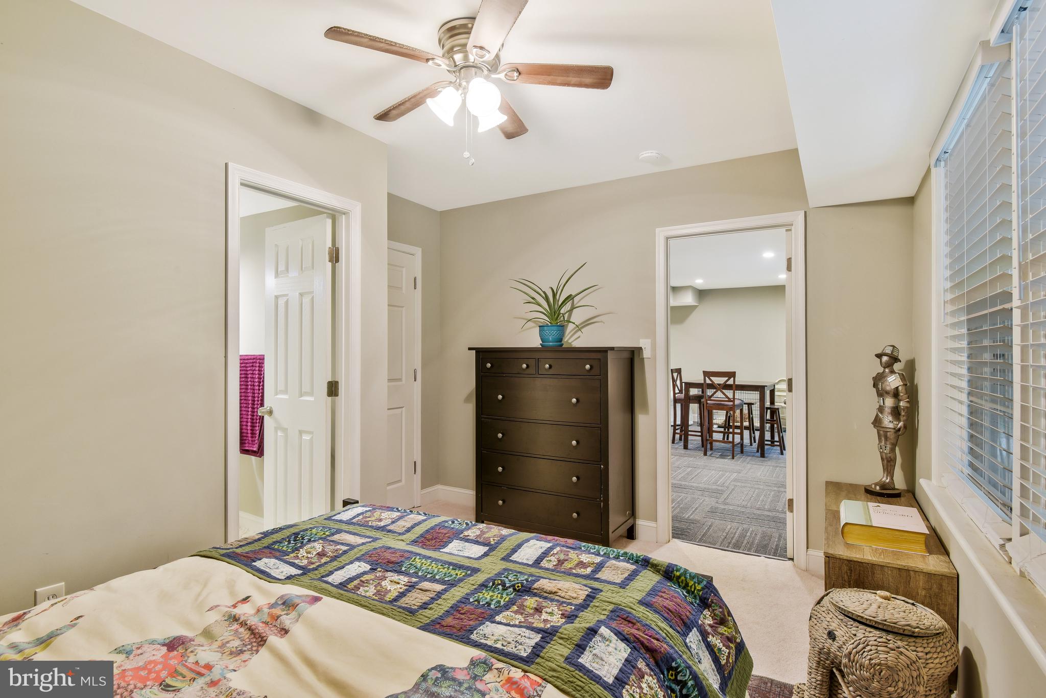 OCCOQUAN OAKS - Residential