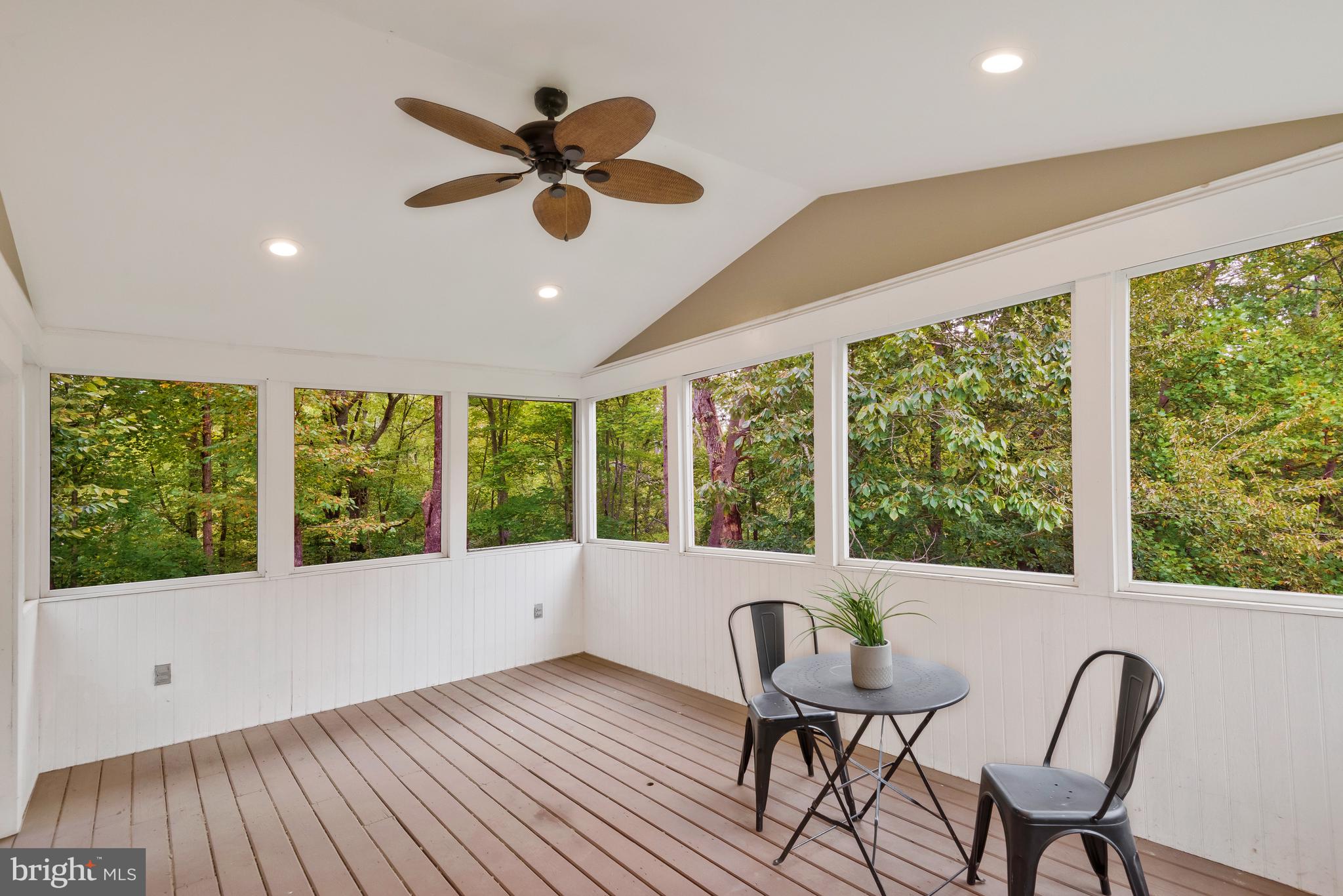 OCCOQUAN OAKS - Residential