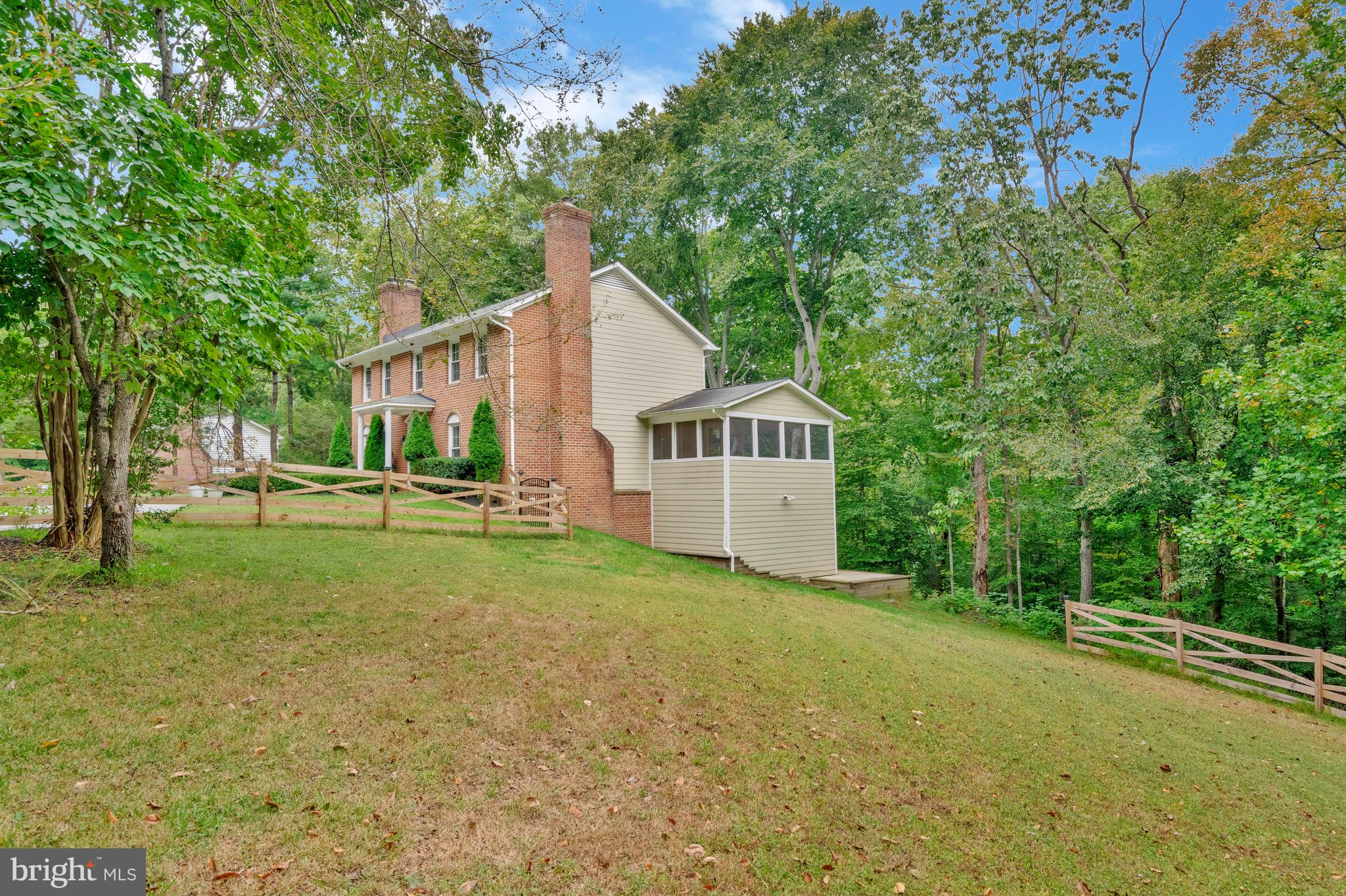 OCCOQUAN OAKS - Residential