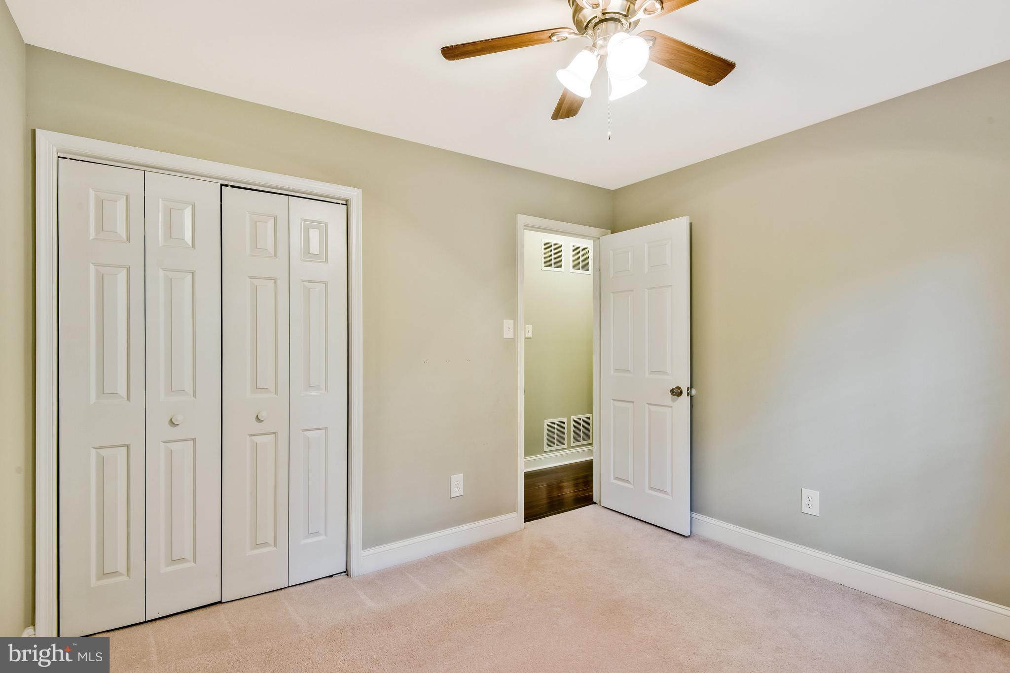 OCCOQUAN OAKS - Residential