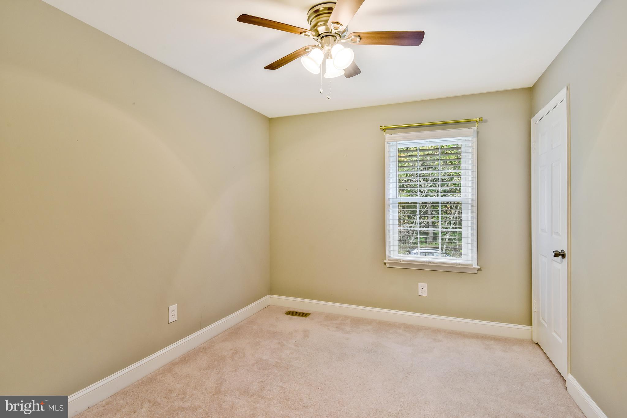 OCCOQUAN OAKS - Residential