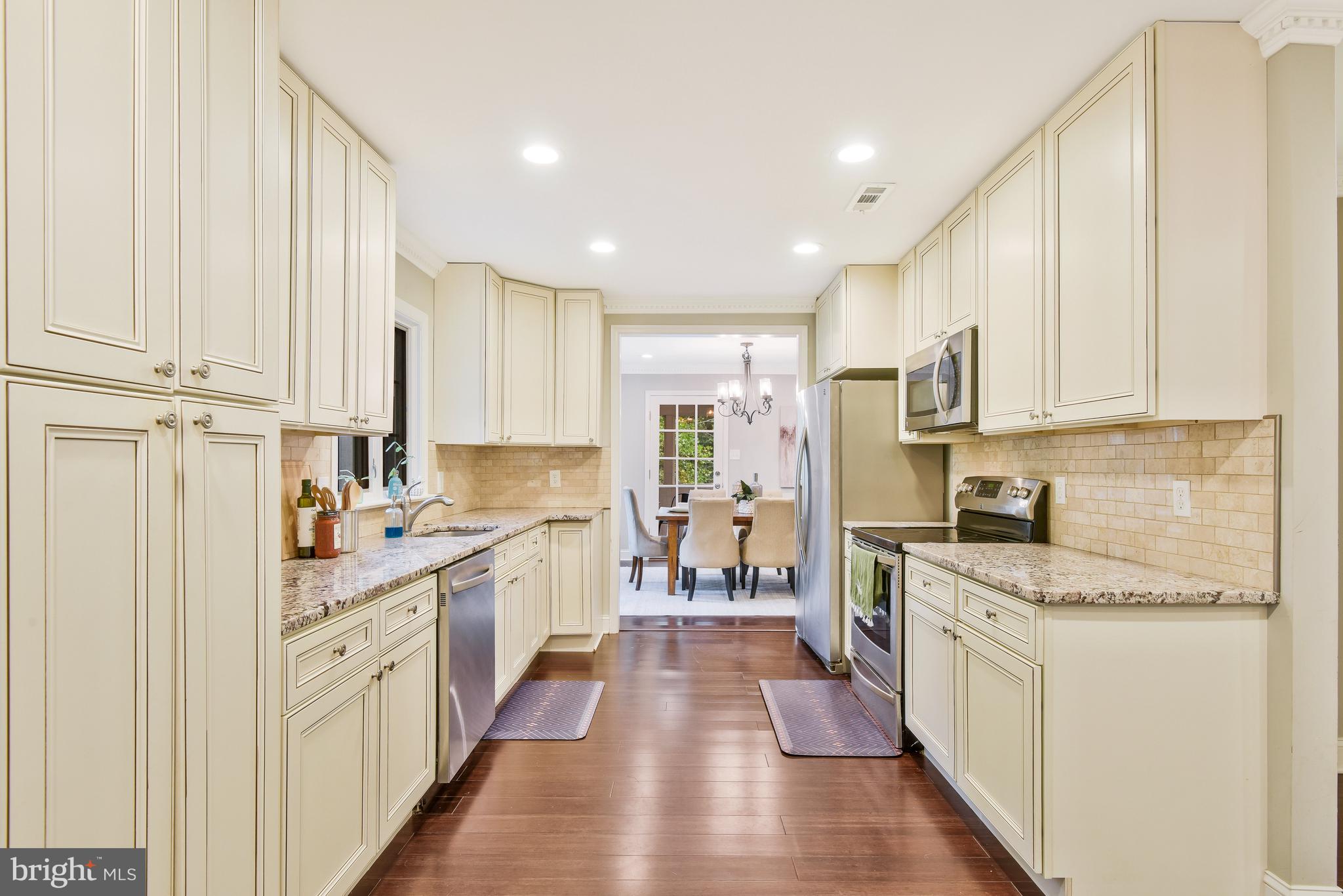 OCCOQUAN OAKS - Residential