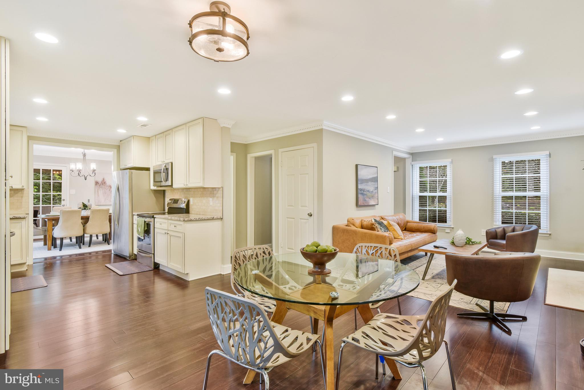 OCCOQUAN OAKS - Residential