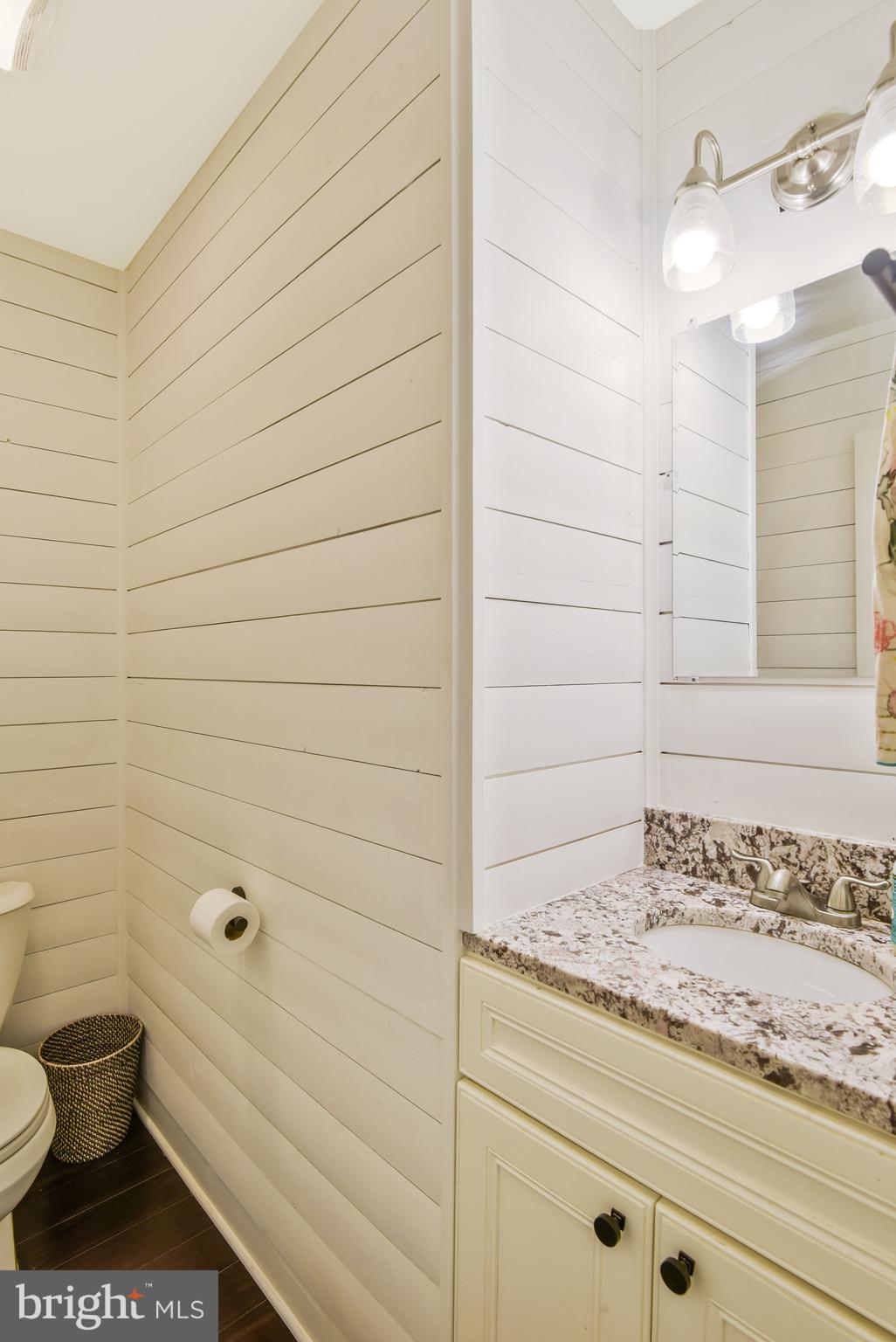 OCCOQUAN OAKS - Residential