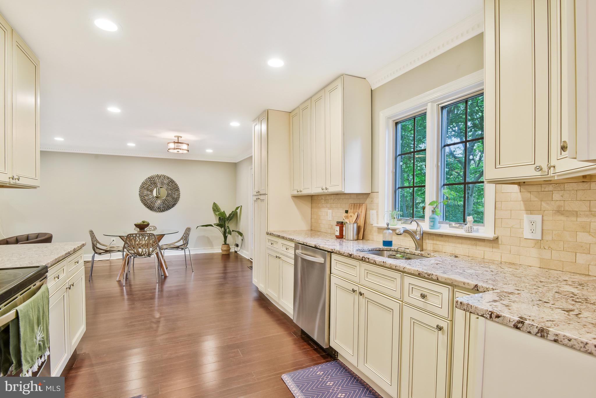 OCCOQUAN OAKS - Residential