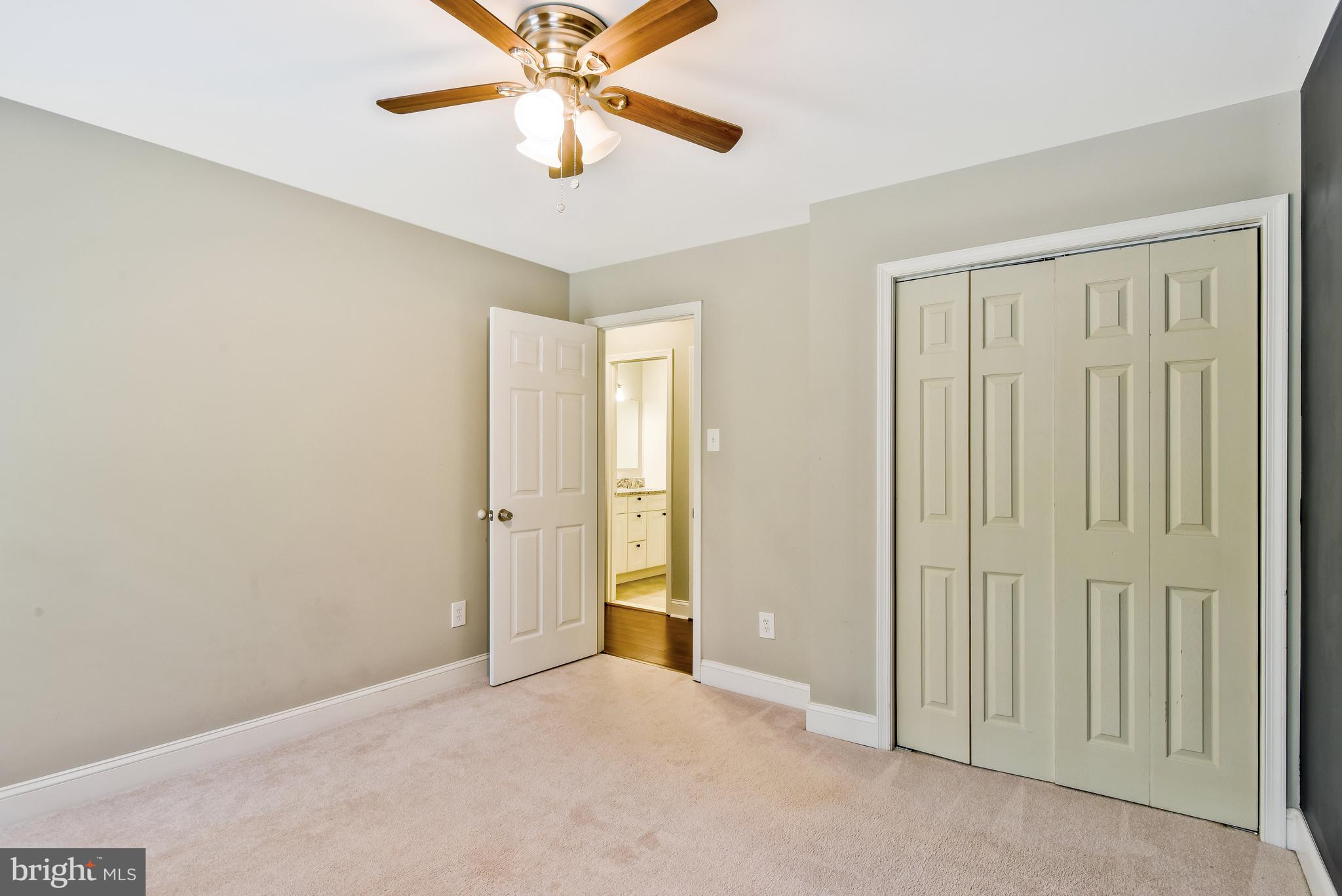 OCCOQUAN OAKS - Residential