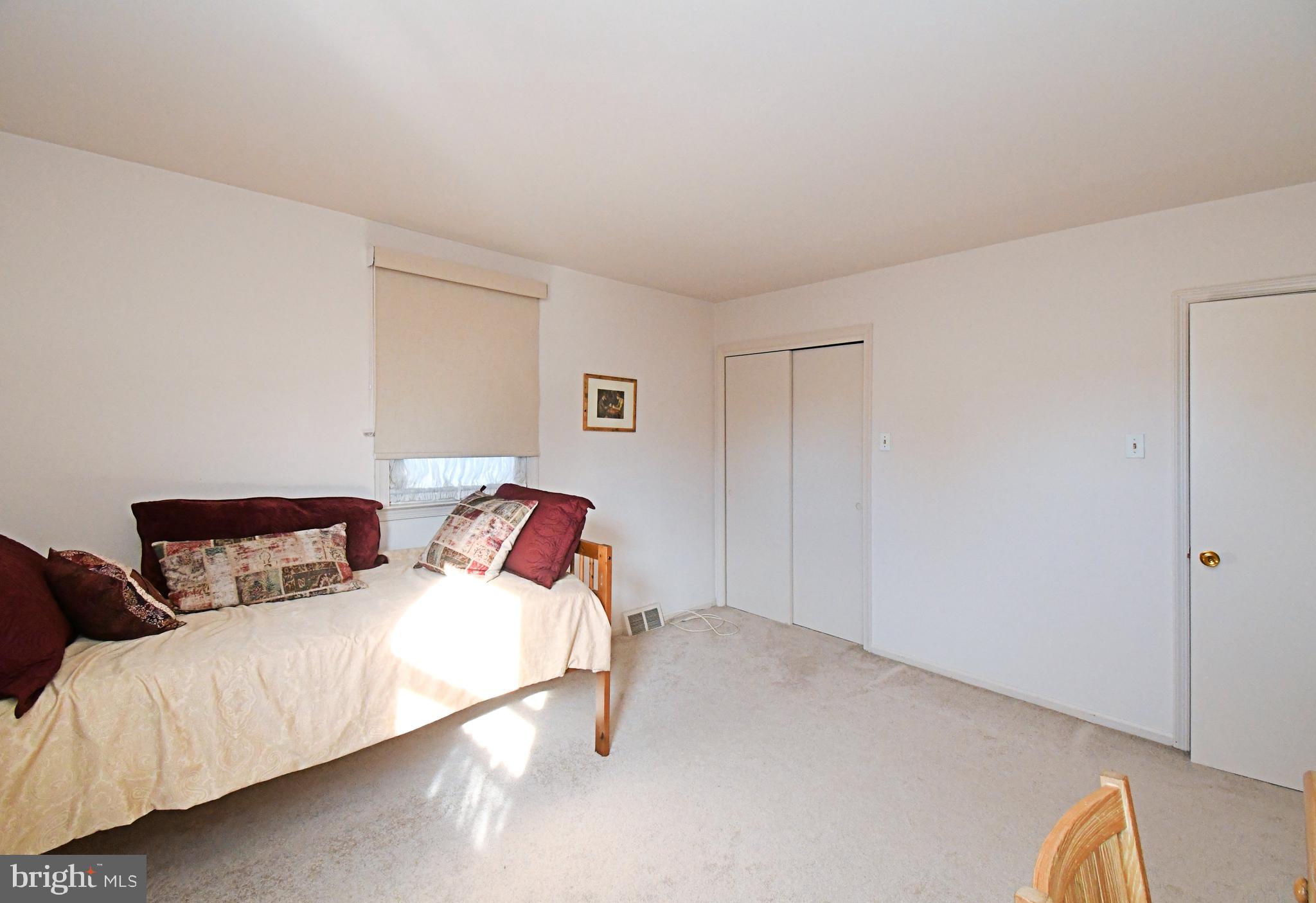 BARCLAY HILLS - Residential