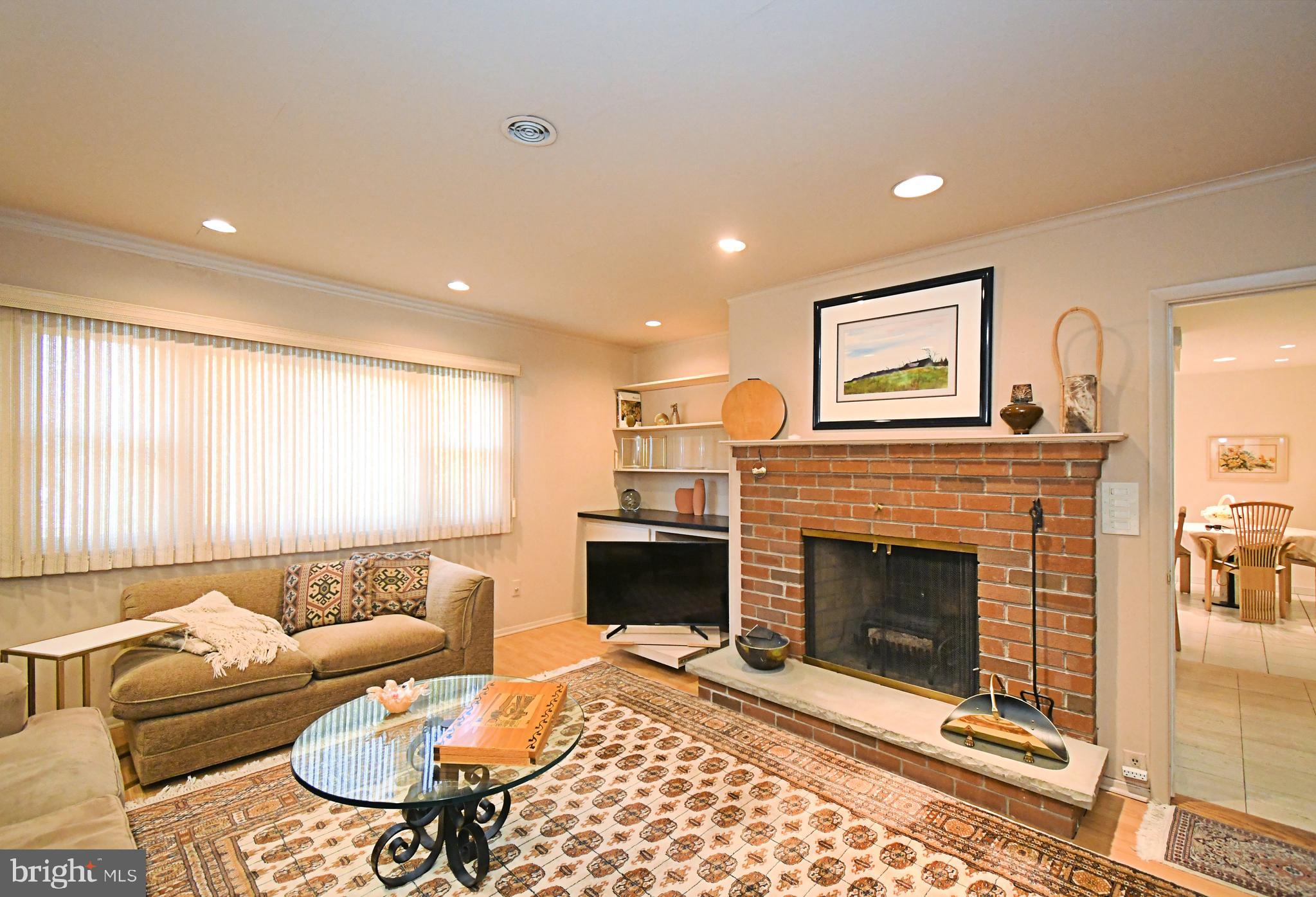 BARCLAY HILLS - Residential