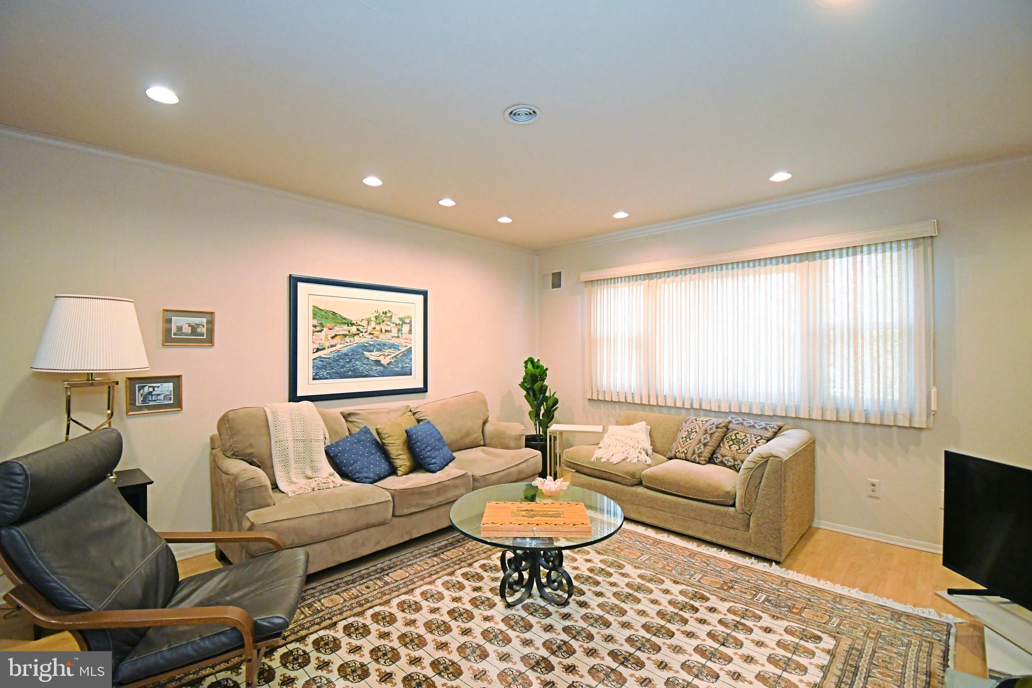 BARCLAY HILLS - Residential