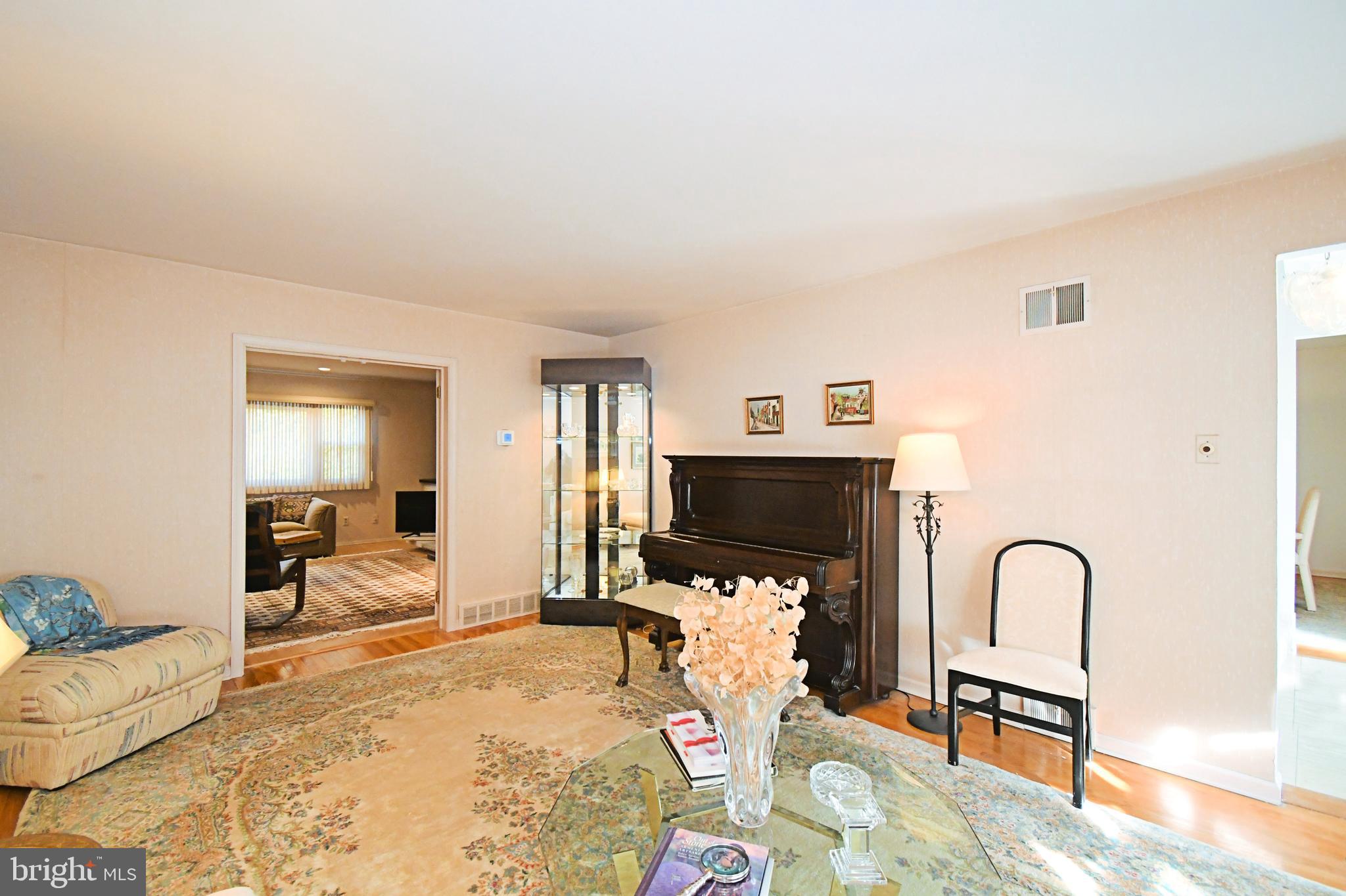 BARCLAY HILLS - Residential