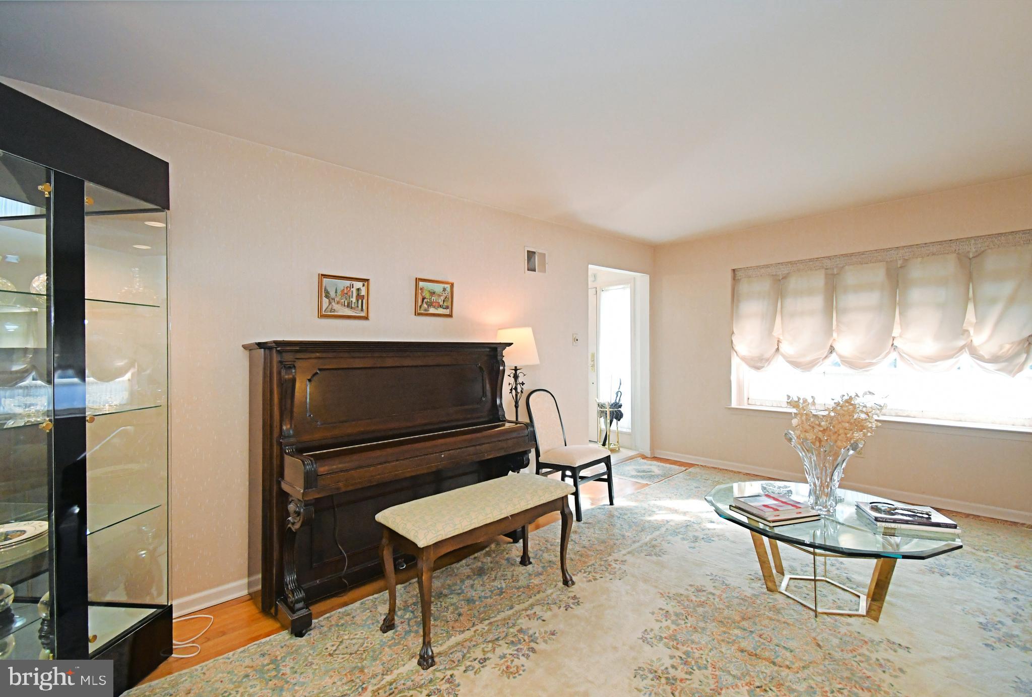 BARCLAY HILLS - Residential