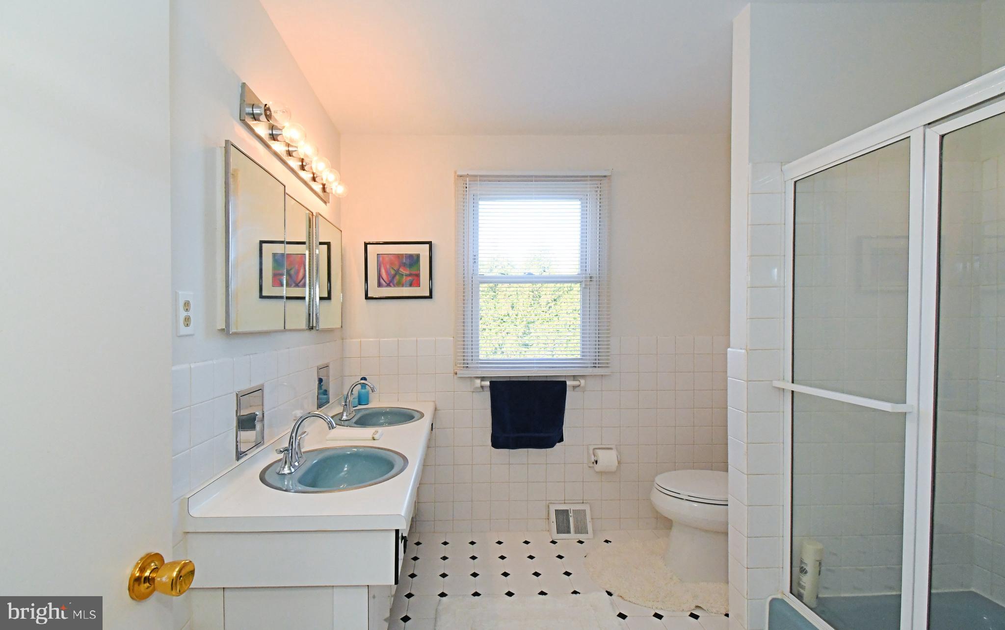 BARCLAY HILLS - Residential