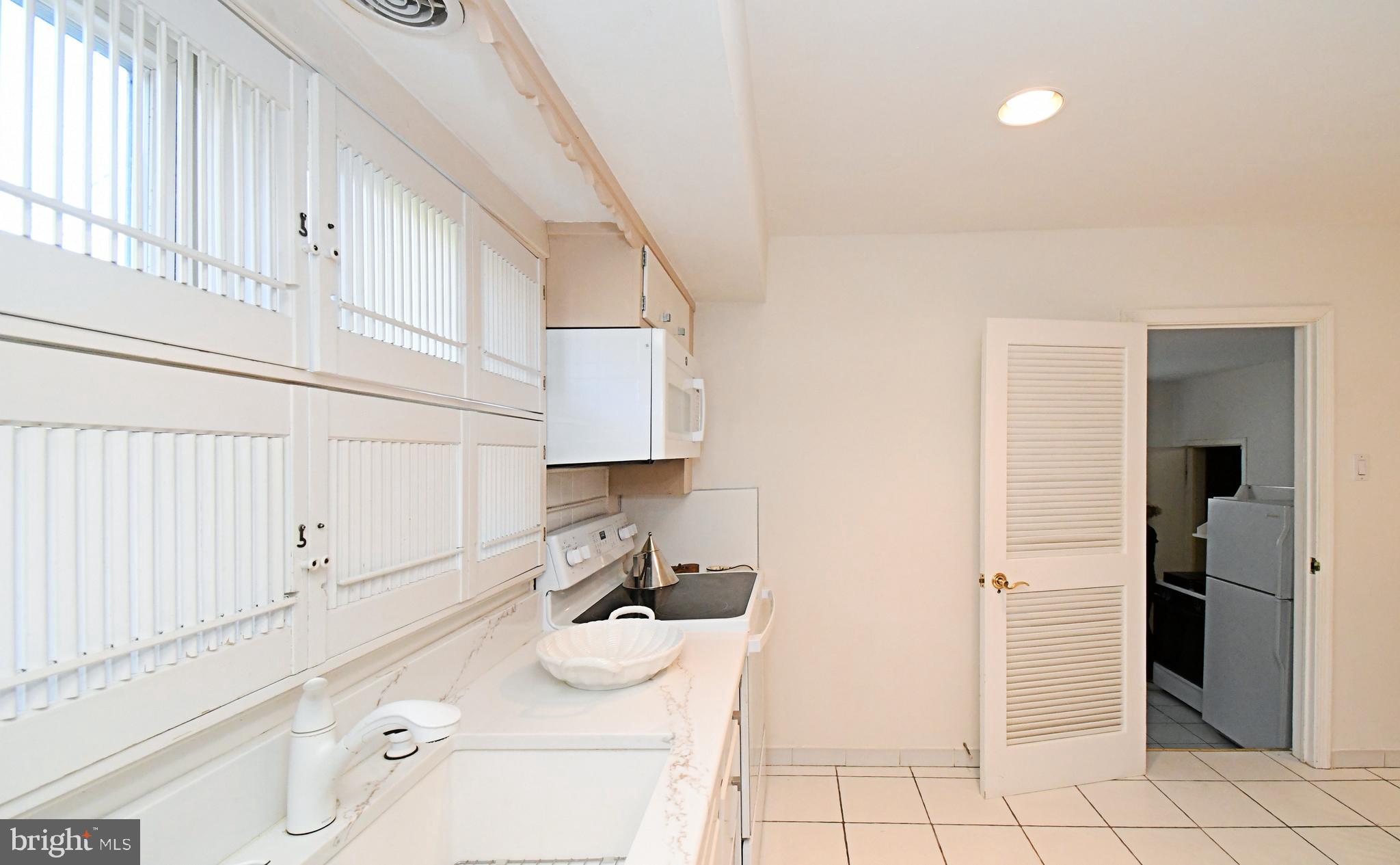 BARCLAY HILLS - Residential