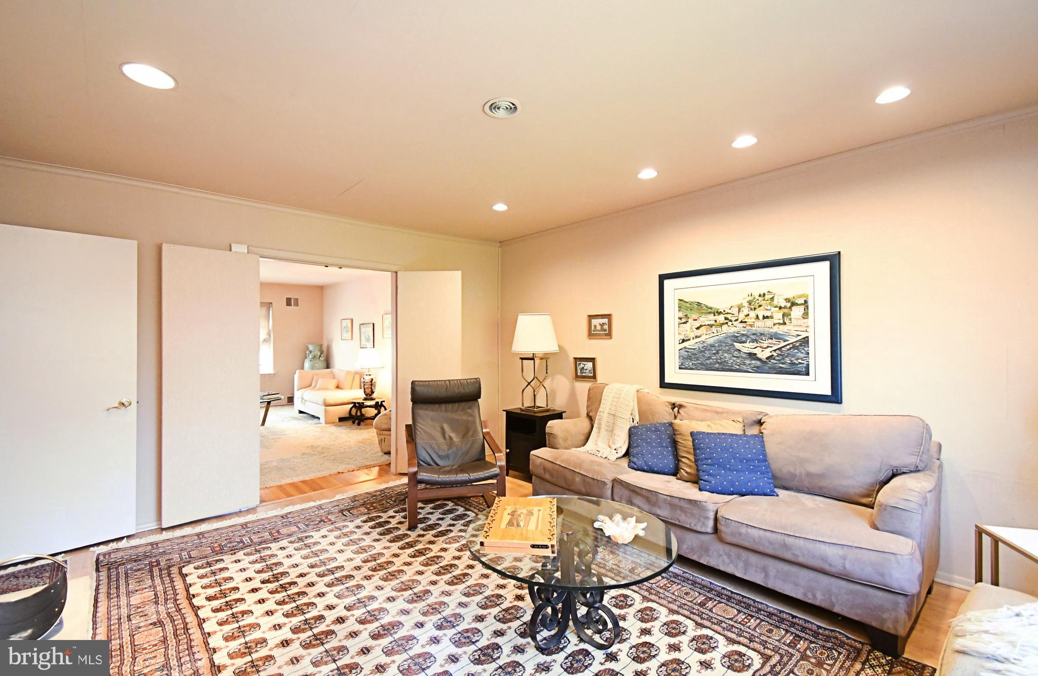 BARCLAY HILLS - Residential