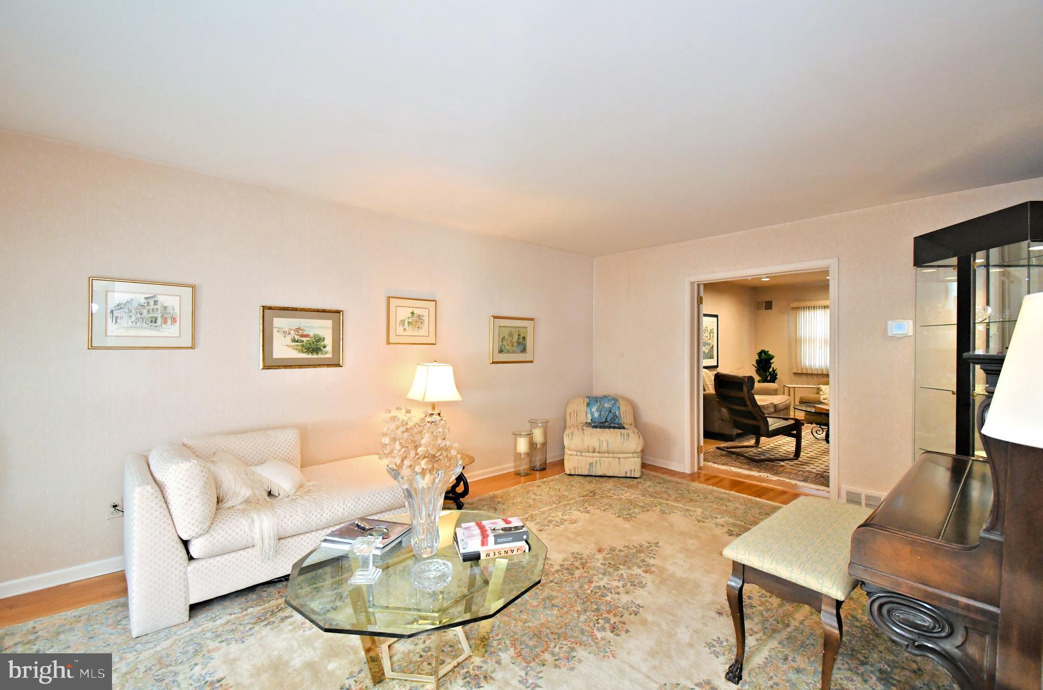 BARCLAY HILLS - Residential