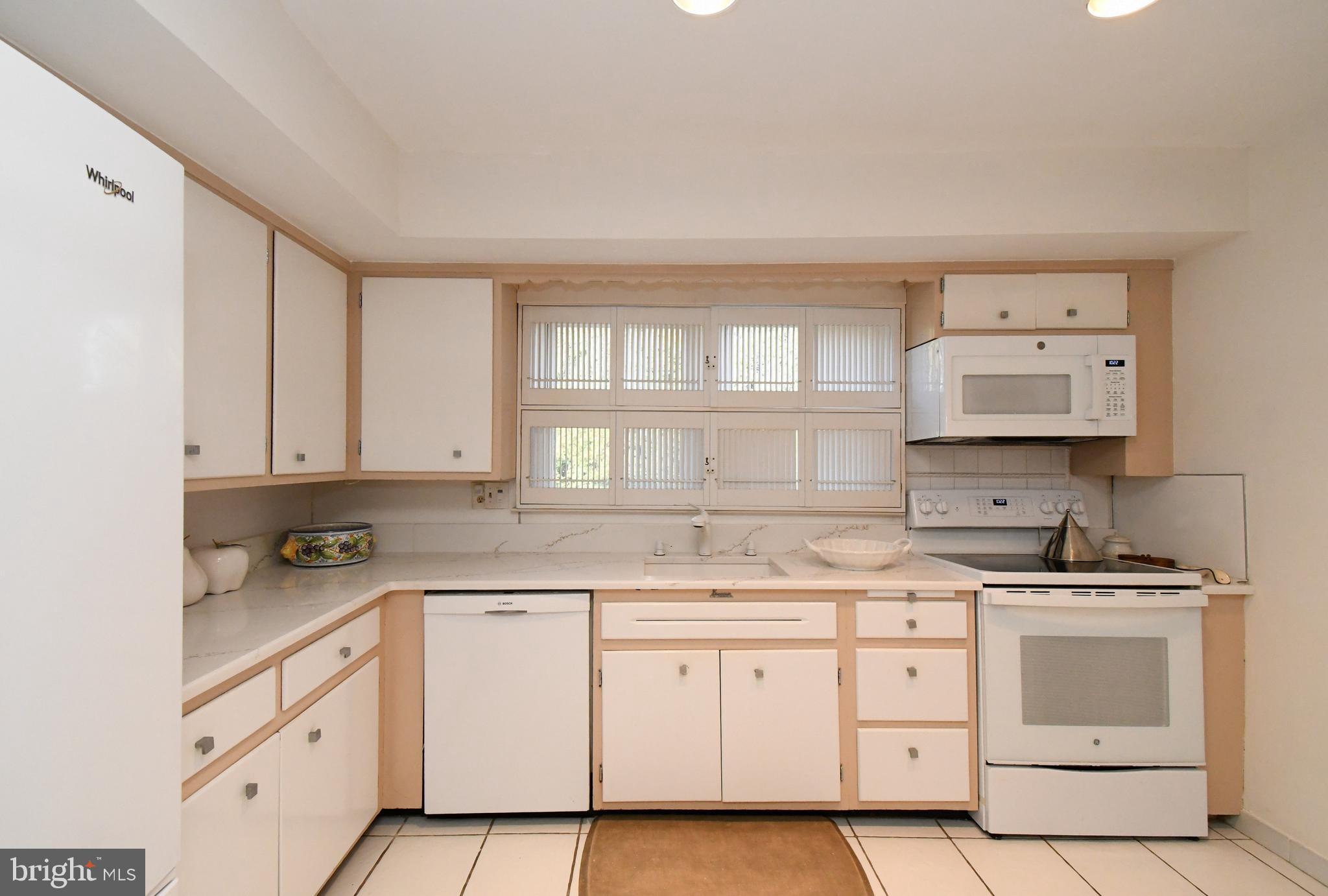 BARCLAY HILLS - Residential