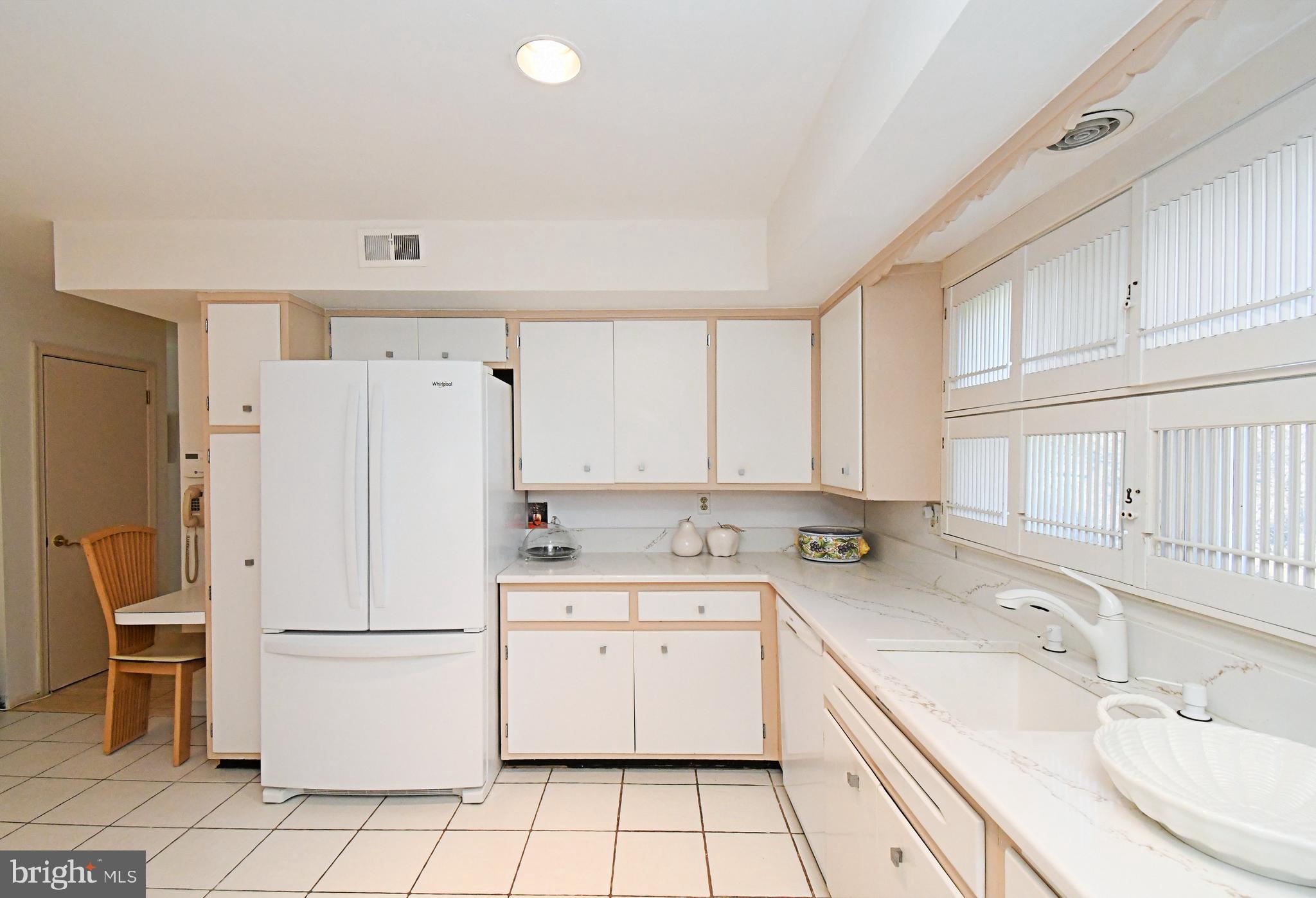 BARCLAY HILLS - Residential